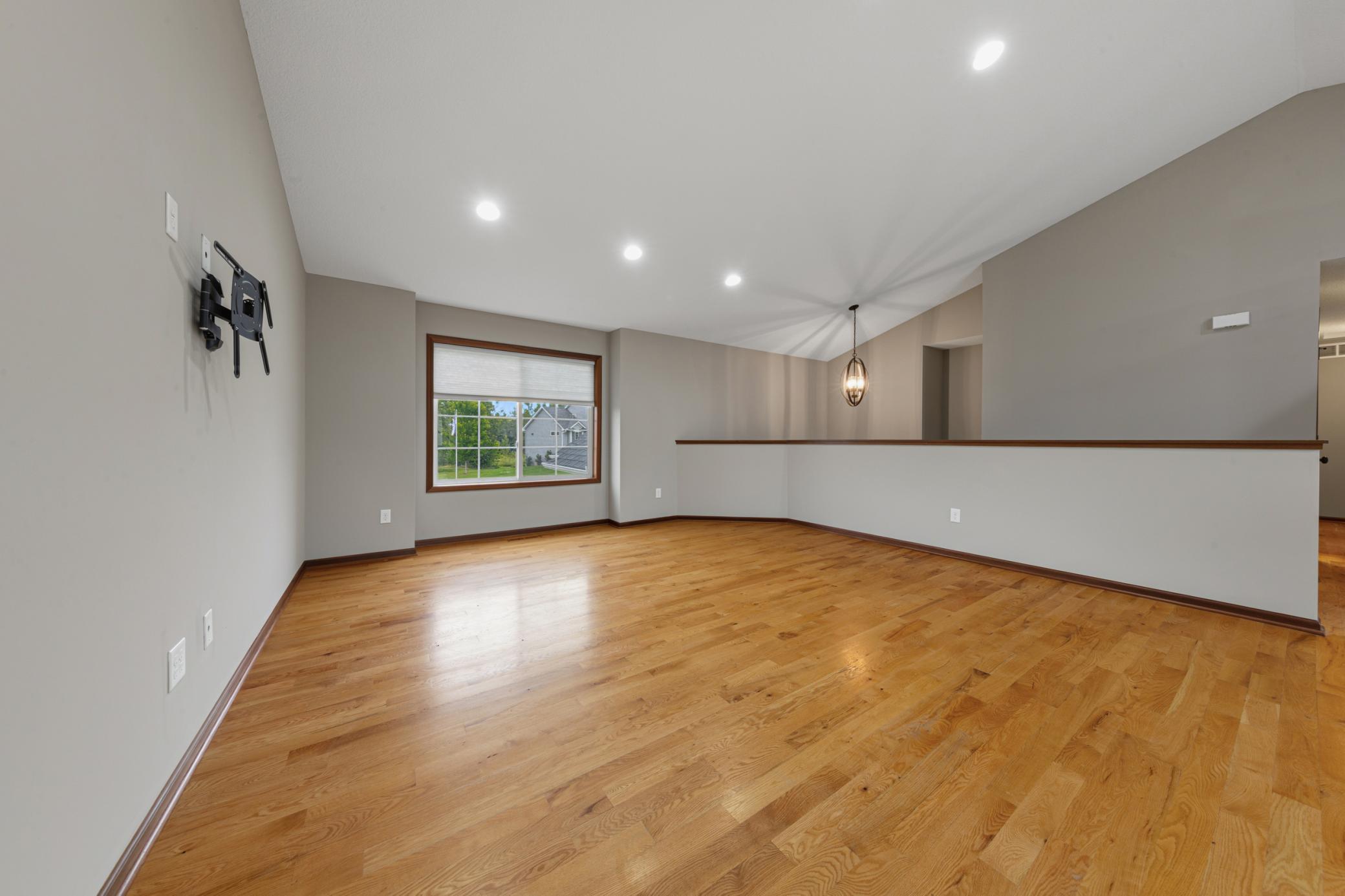 2401 Foxtail Lane Property Photo 14