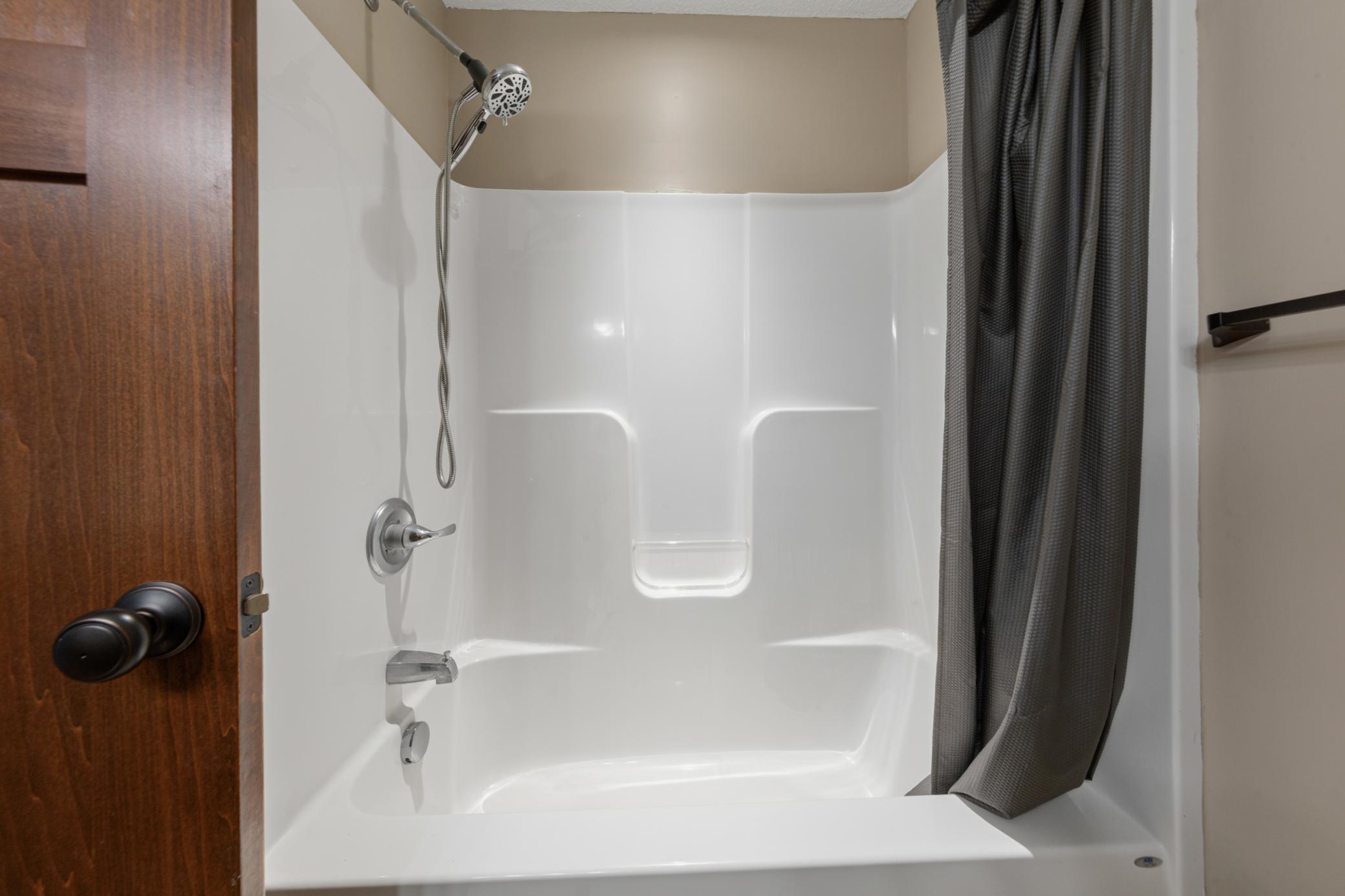 2401 Foxtail Lane Property Photo 23