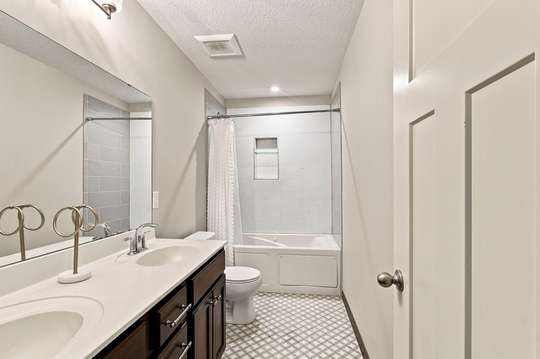 5118 Suntide Pass Property Photo 14