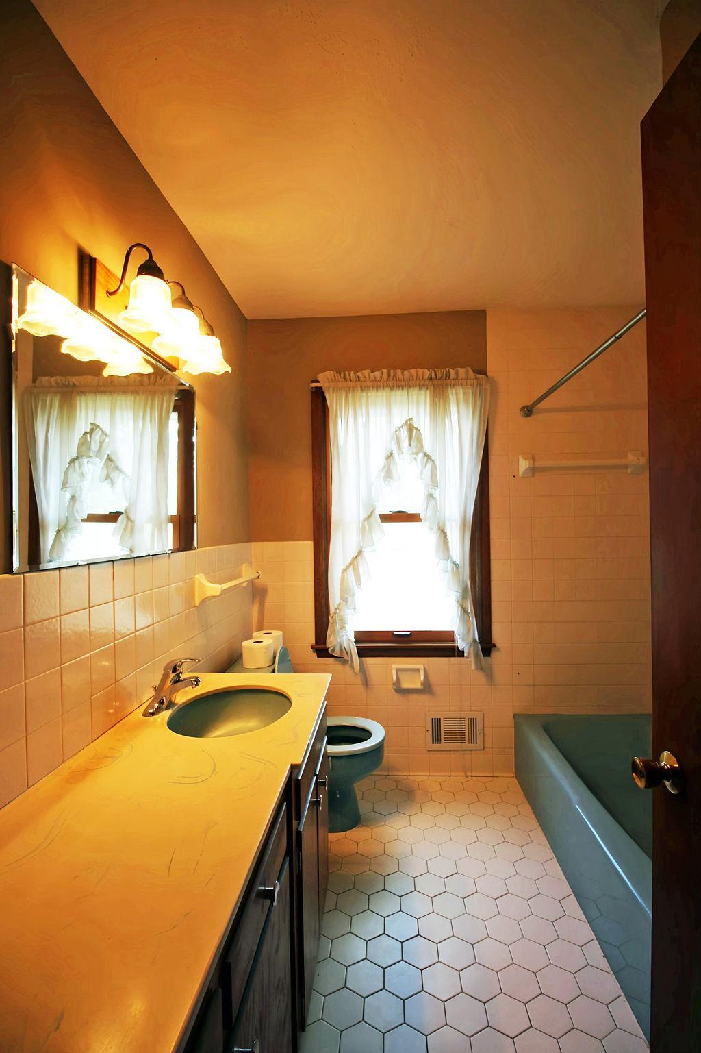 7925 Penn Avenue N Property Photo 19