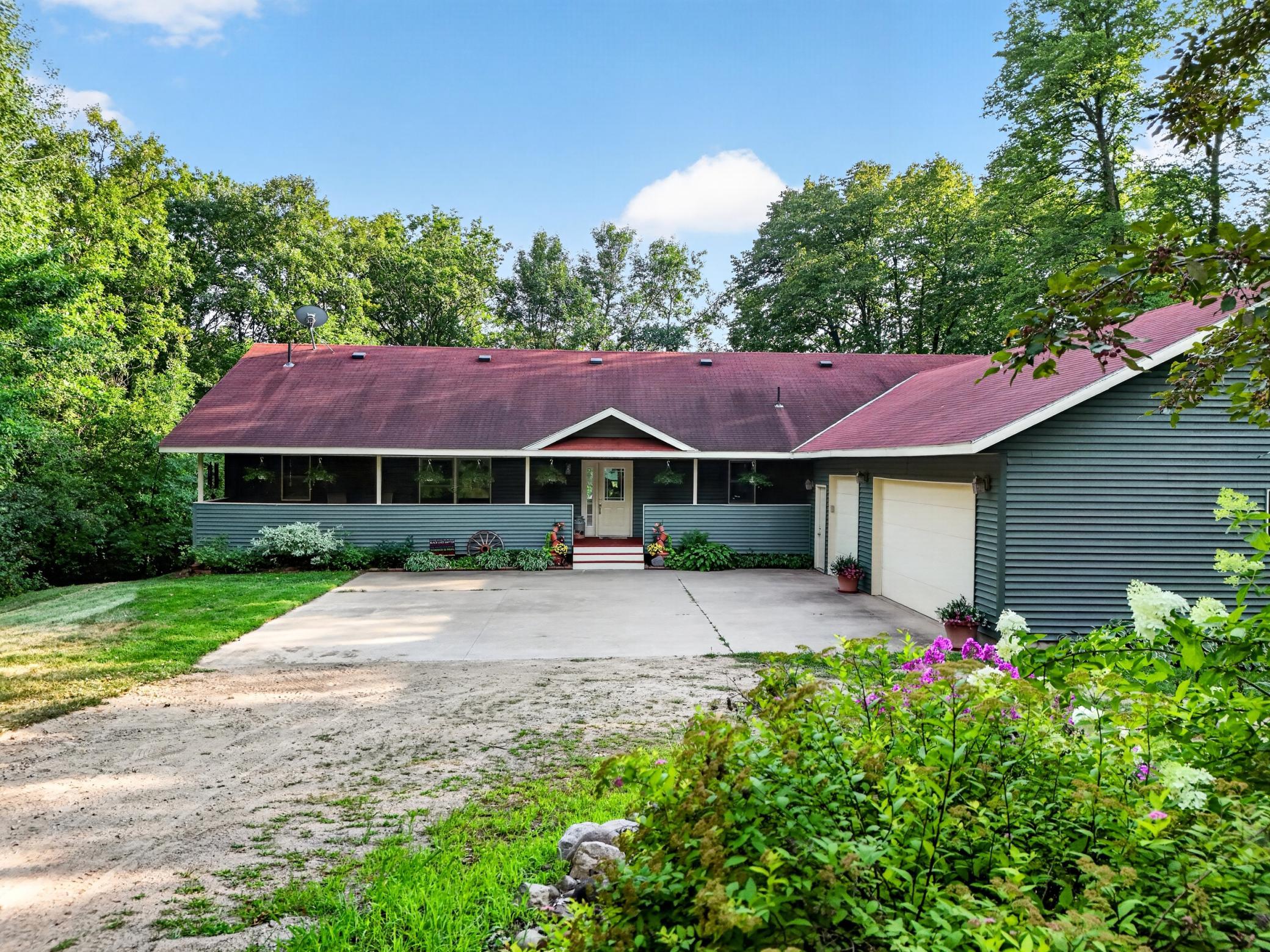 26433 Cole Lake Way Property Photo 1