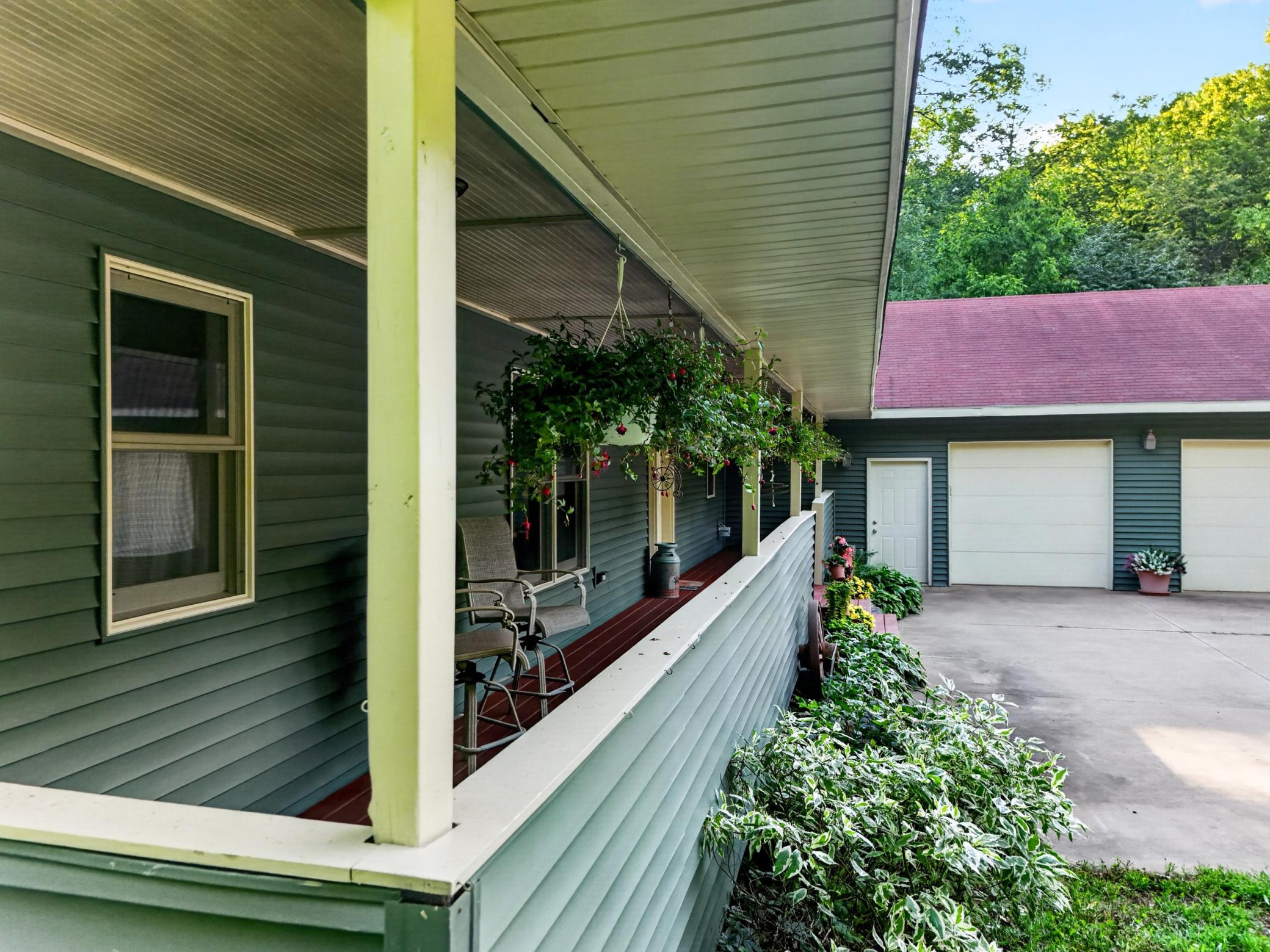 26433 Cole Lake Way Property Photo 4