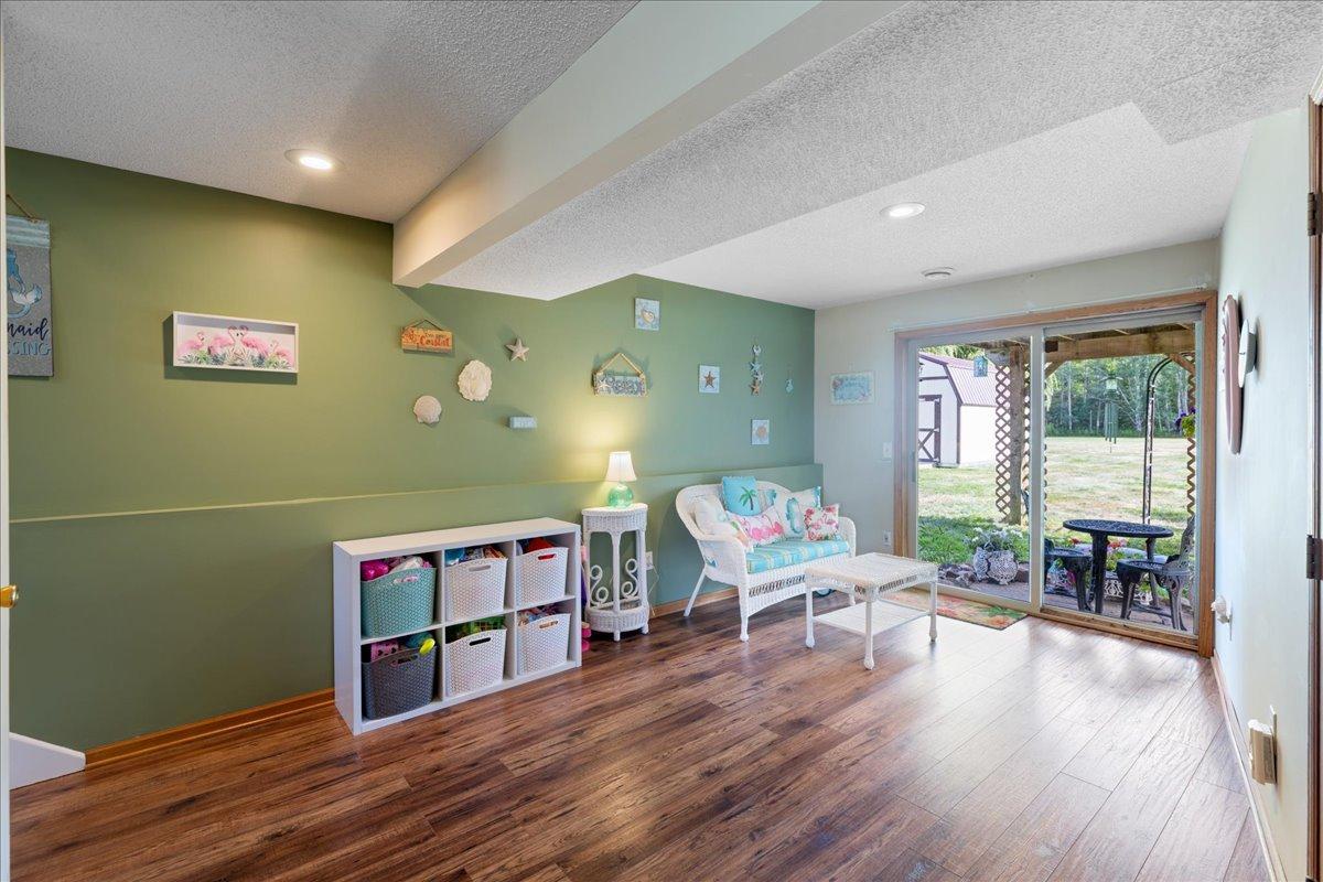 3488 Essen Road Ne Property Photo 18