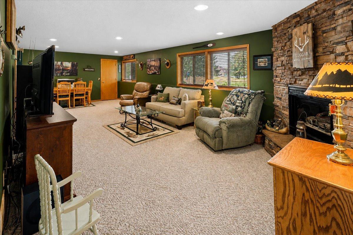3488 Essen Road Ne Property Photo 19