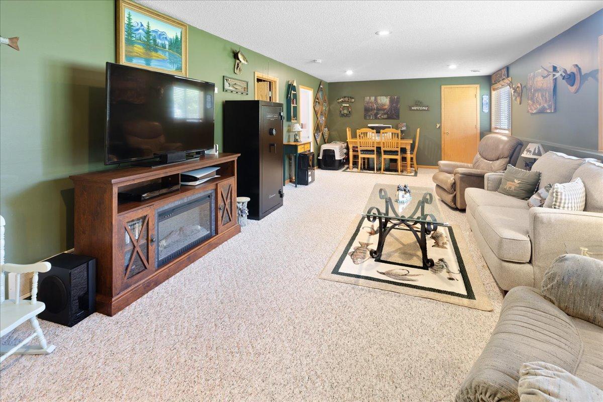 3488 Essen Road Ne Property Photo 21