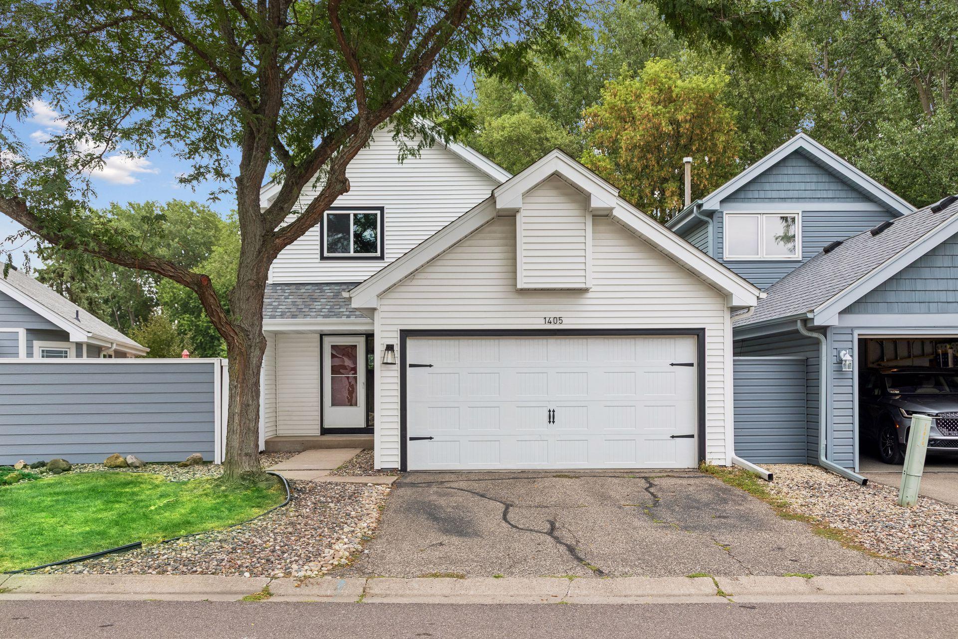 1405 Granada Trail N