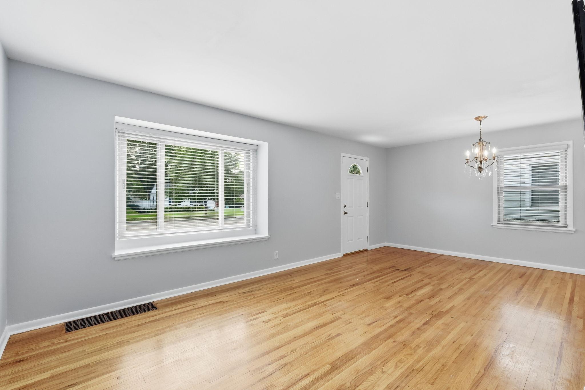 6820 Thomas Avenue S Property Photo 3