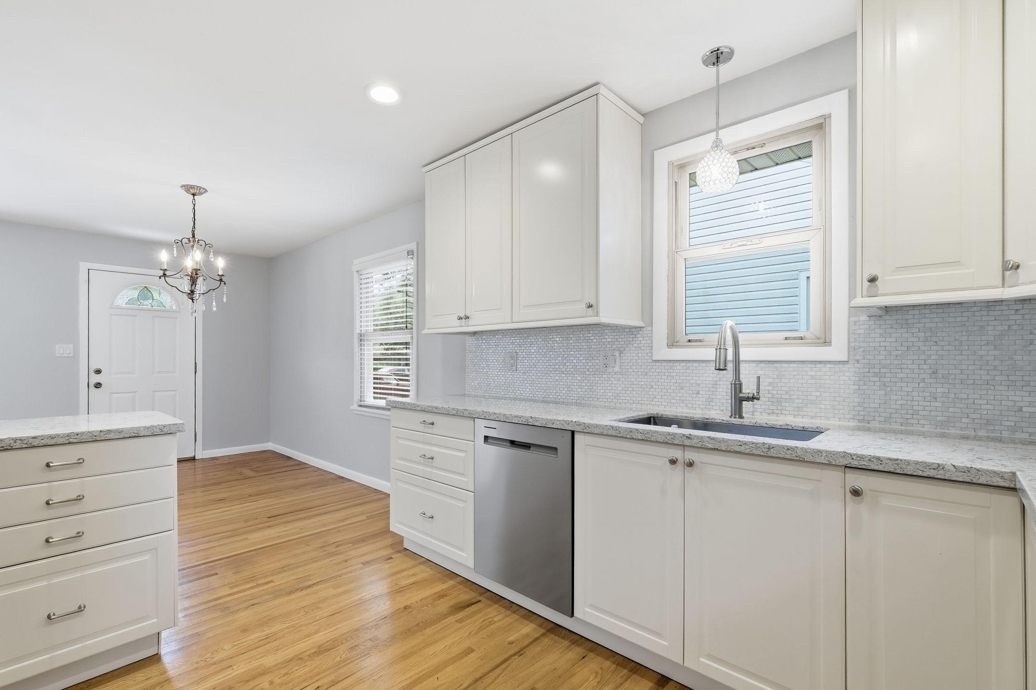 6820 Thomas Avenue S Property Photo 6