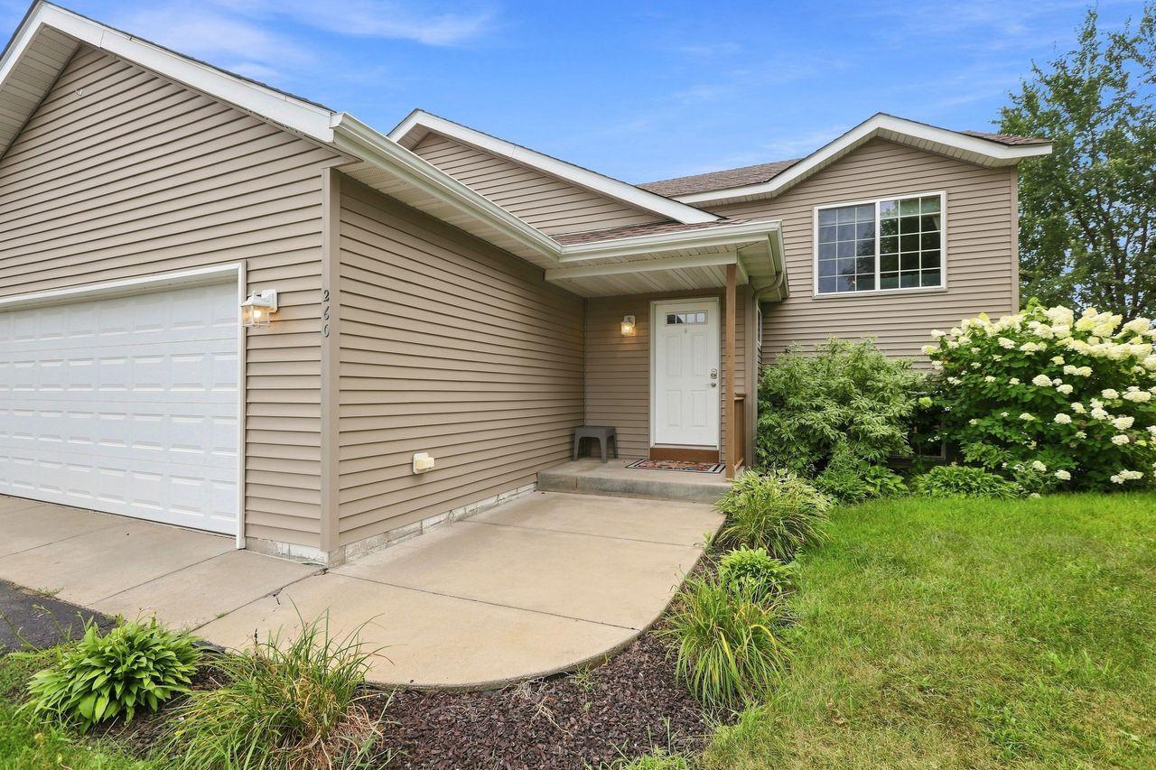 260 Chatter Circle Ne Property Photo 2