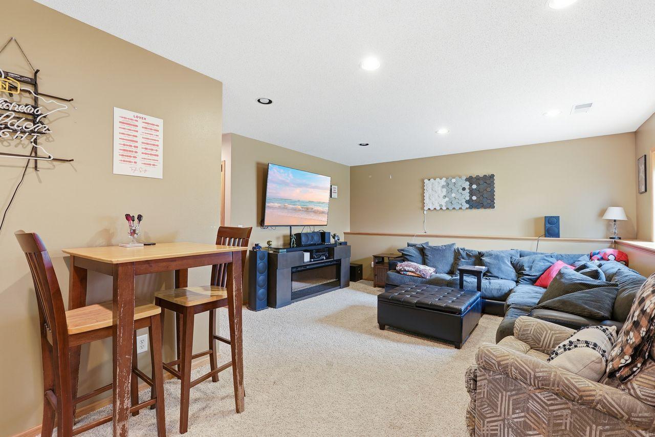 260 Chatter Circle Ne Property Photo 14