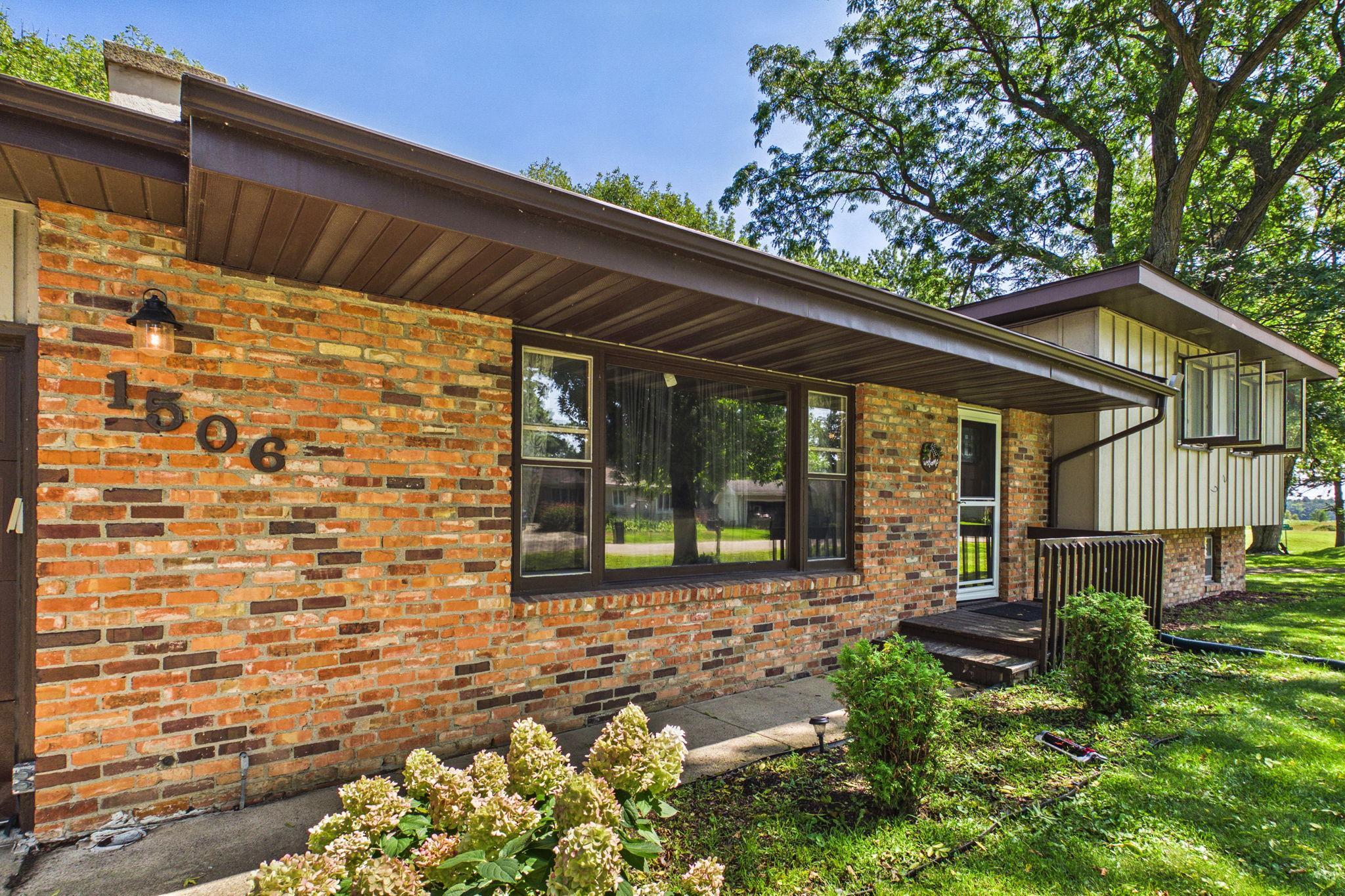 1506 Elm Street Property Photo 2