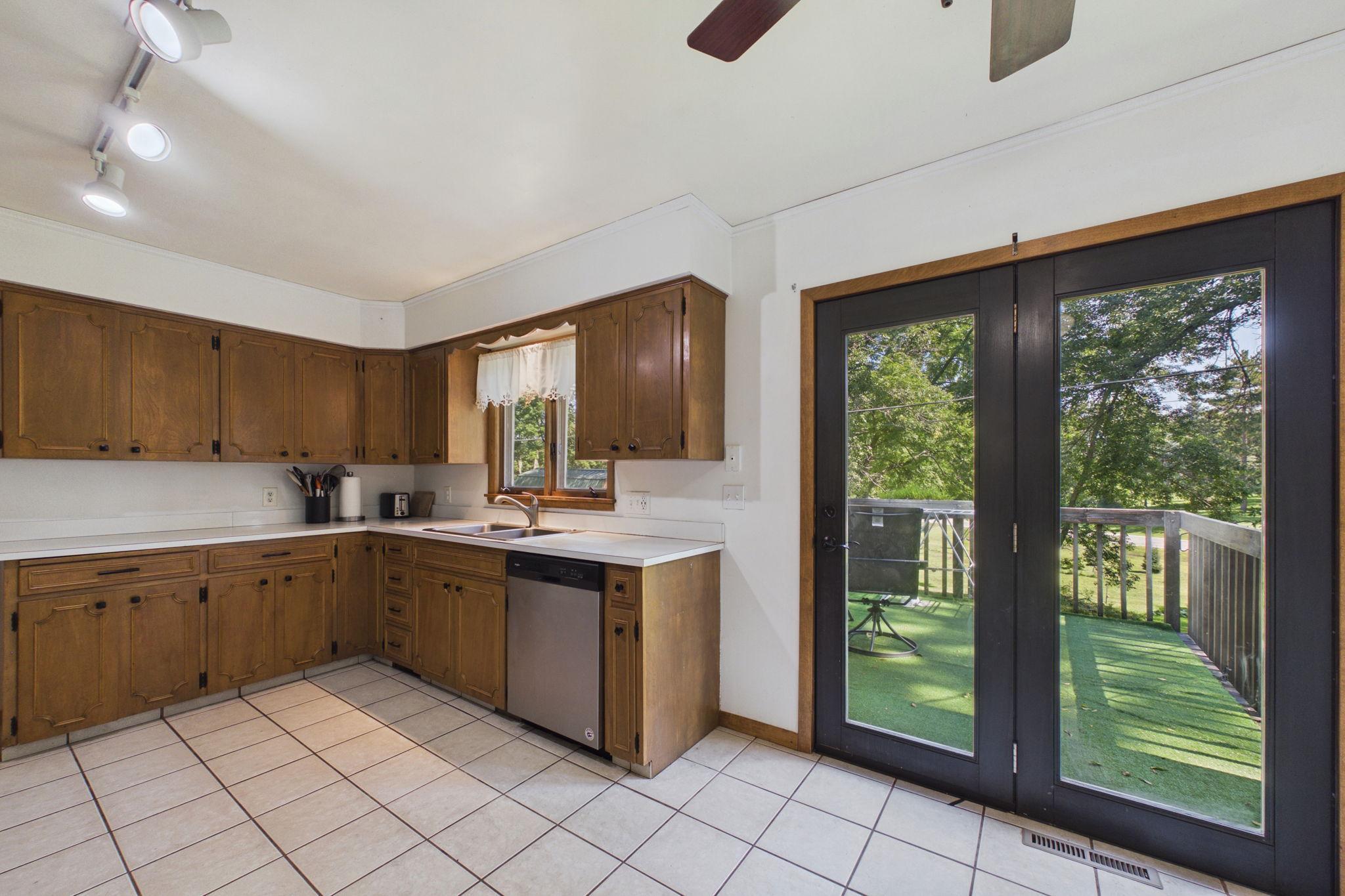 1506 Elm Street Property Photo 7