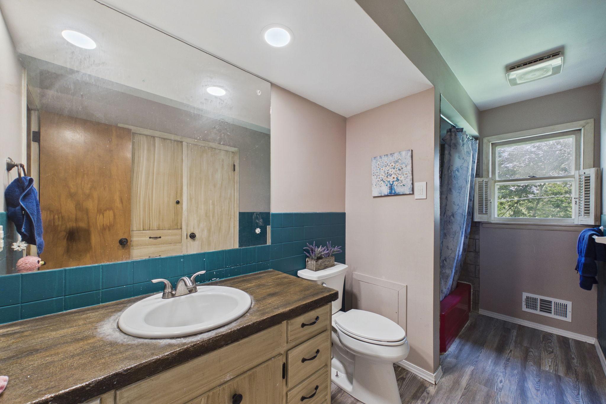 1506 Elm Street Property Photo 9