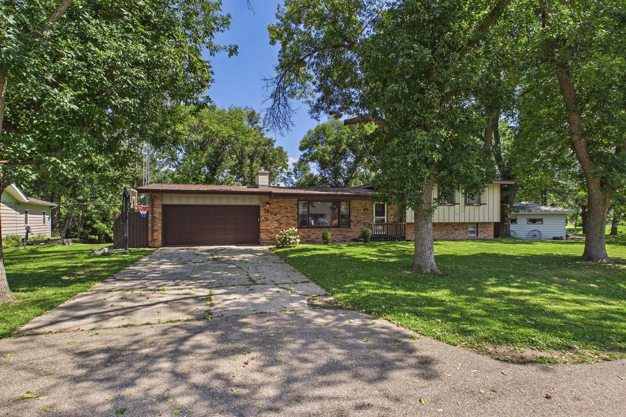 1506 Elm Street Property Photo 22