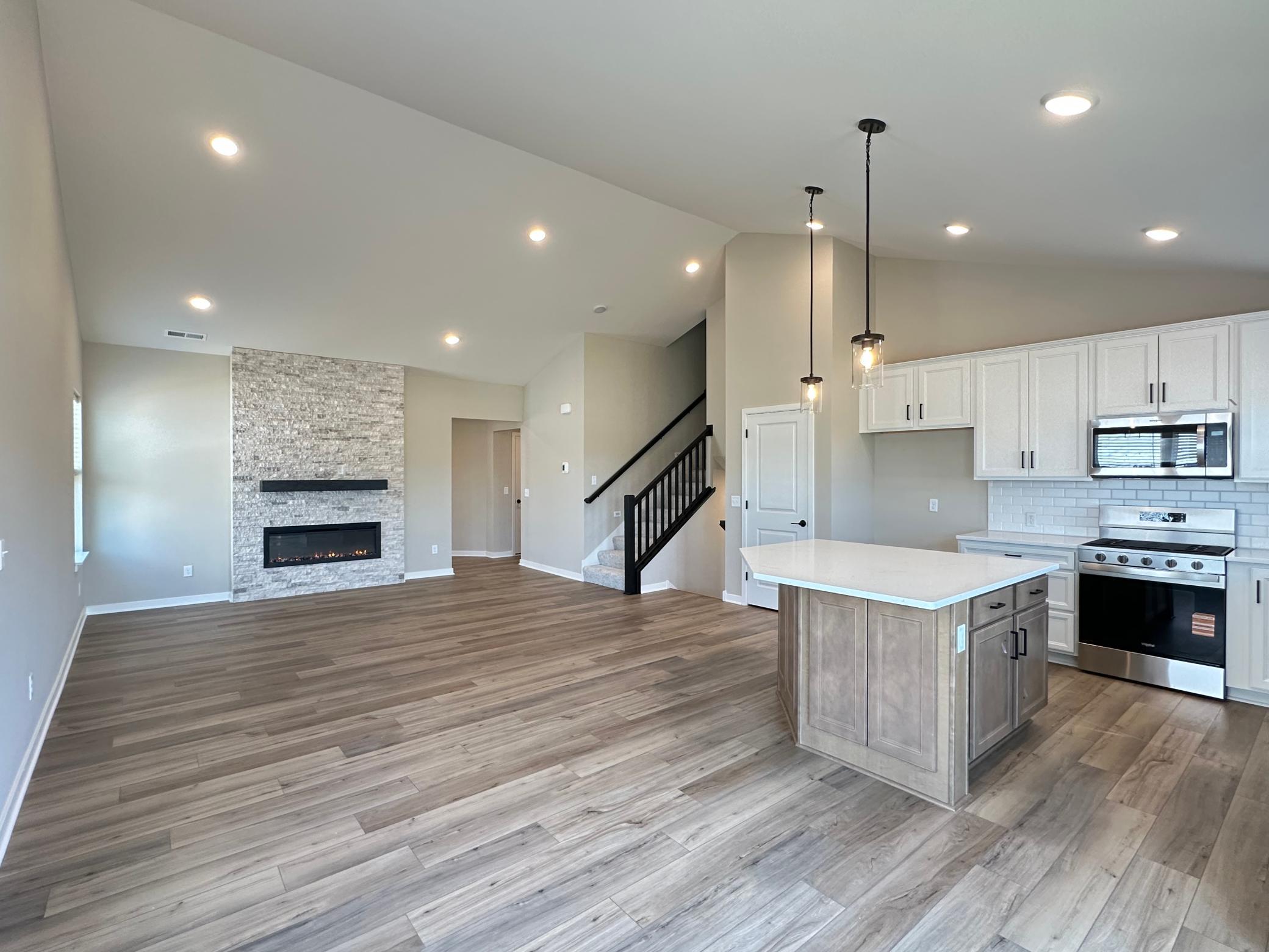 1664 Lund Way Property Photo 1