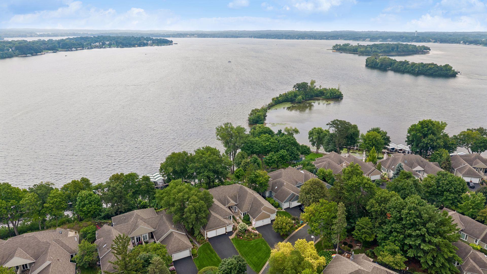 2928 Pelican Point Circle Property Photo 52