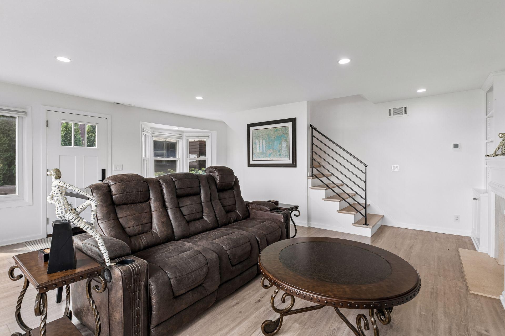 55 W Point Avenue Property Photo 11