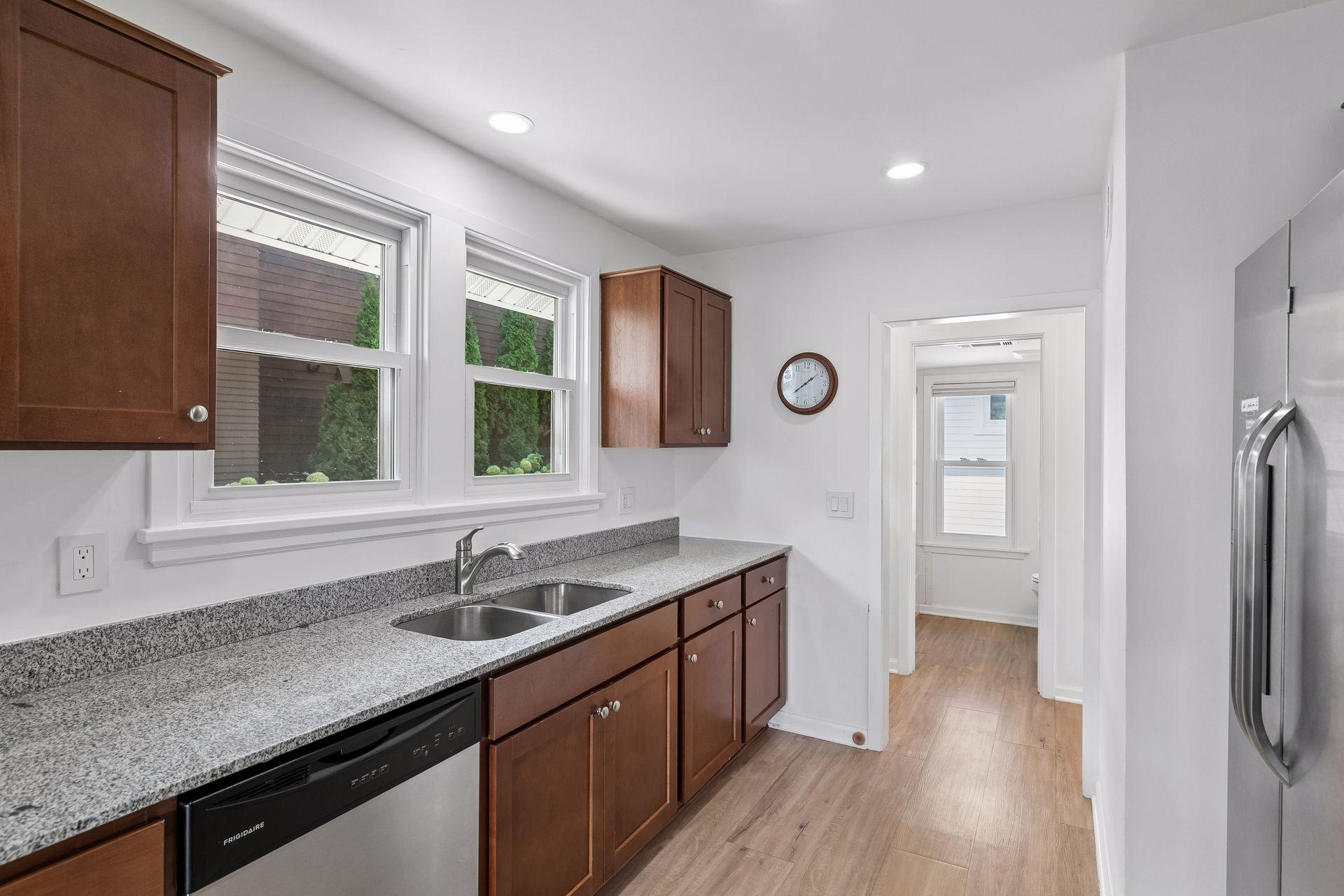 55 W Point Avenue Property Photo 15