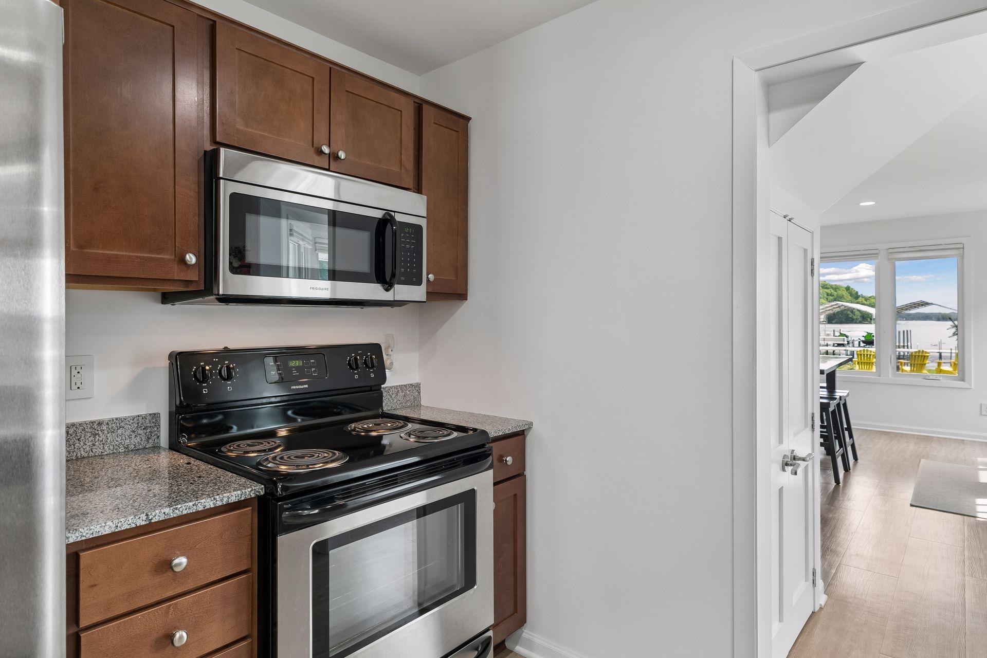 55 W Point Avenue Property Photo 17