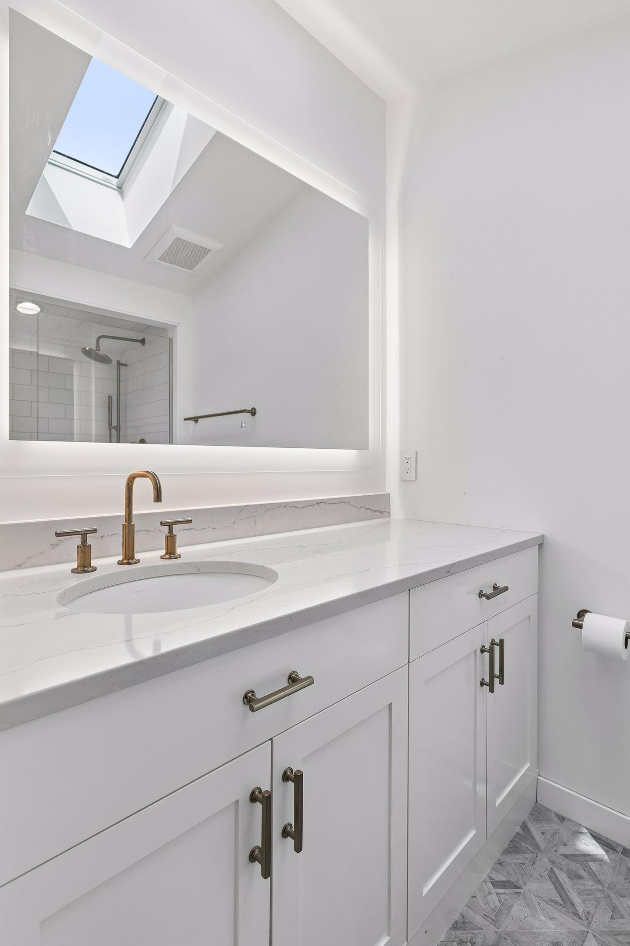 55 W Point Avenue Property Photo 22