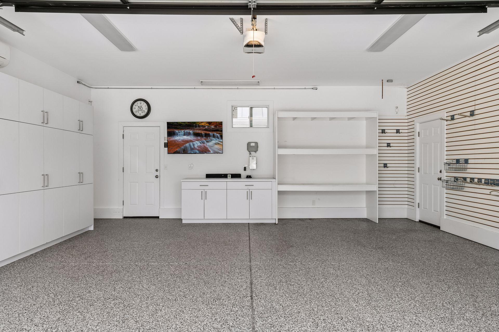 55 W Point Avenue Property Photo 28