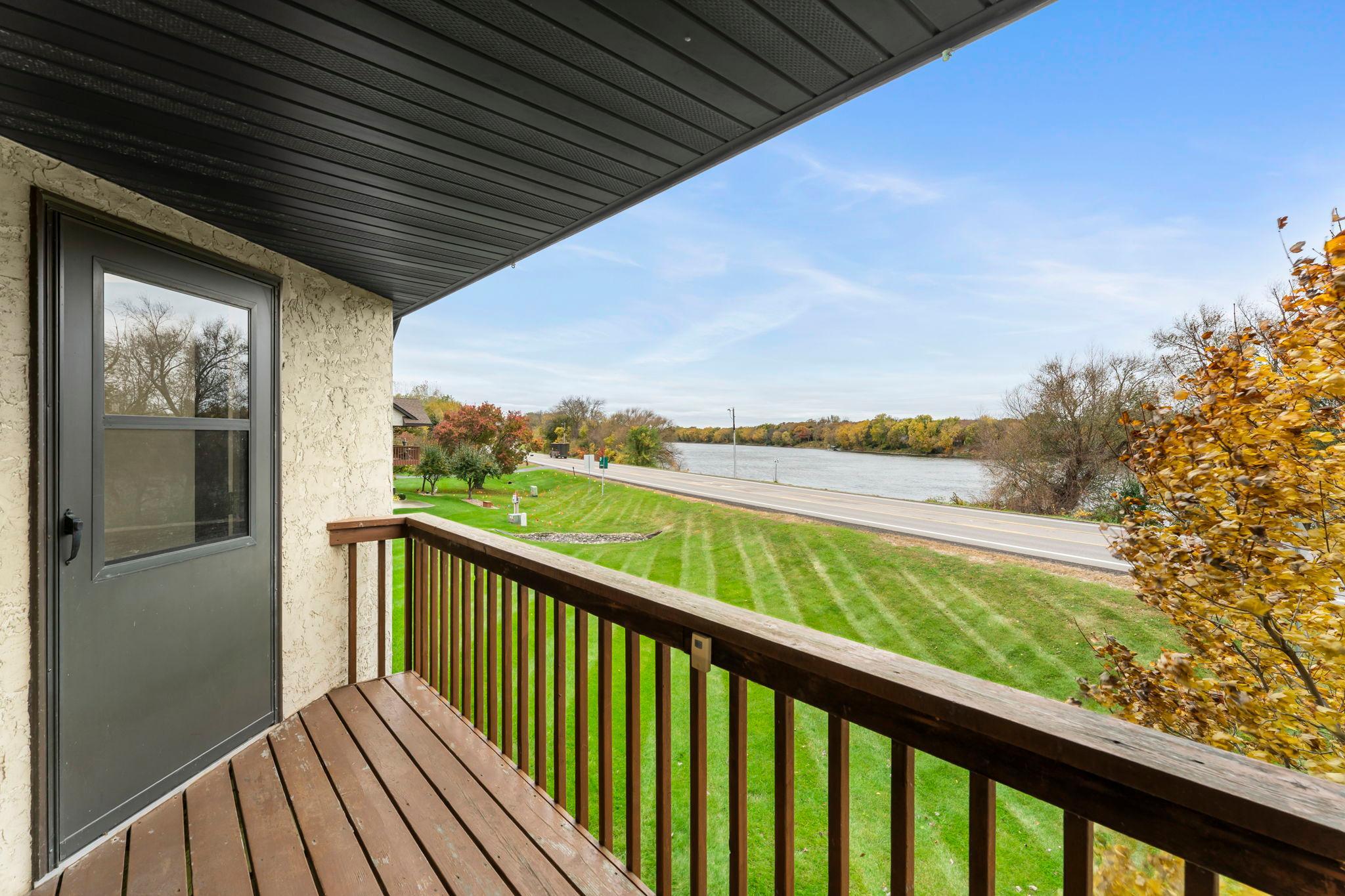 660 Riverview Drive 570 Property Photo 10