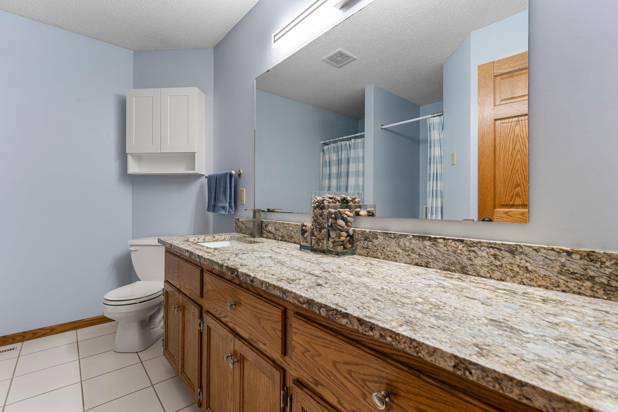 660 Riverview Drive 570 Property Photo 14