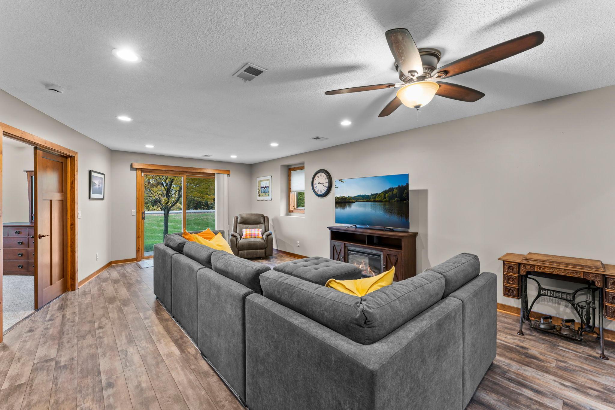 660 Riverview Drive 570 Property Photo 15