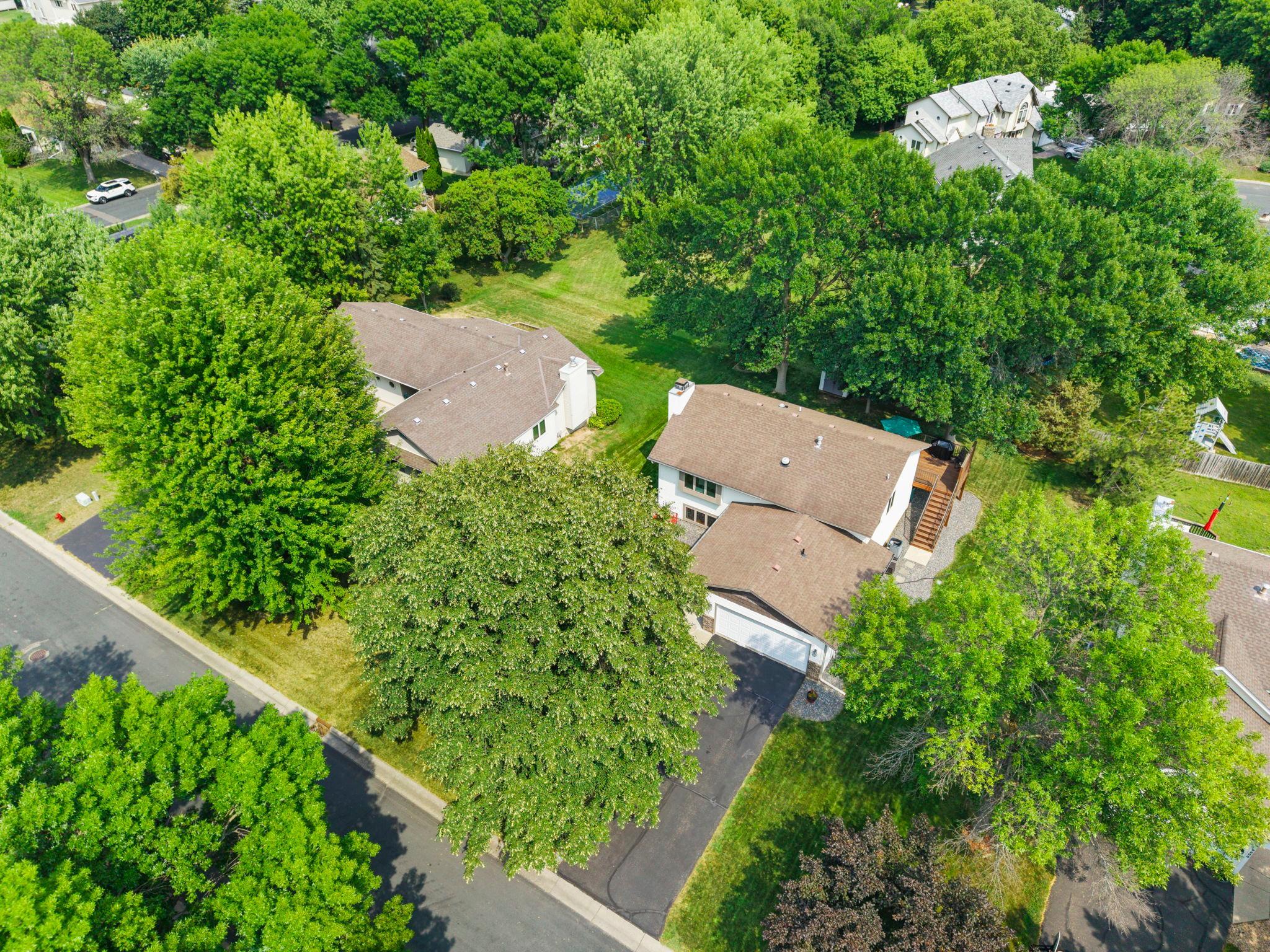 9220 Orchid Lane N Property Photo 2