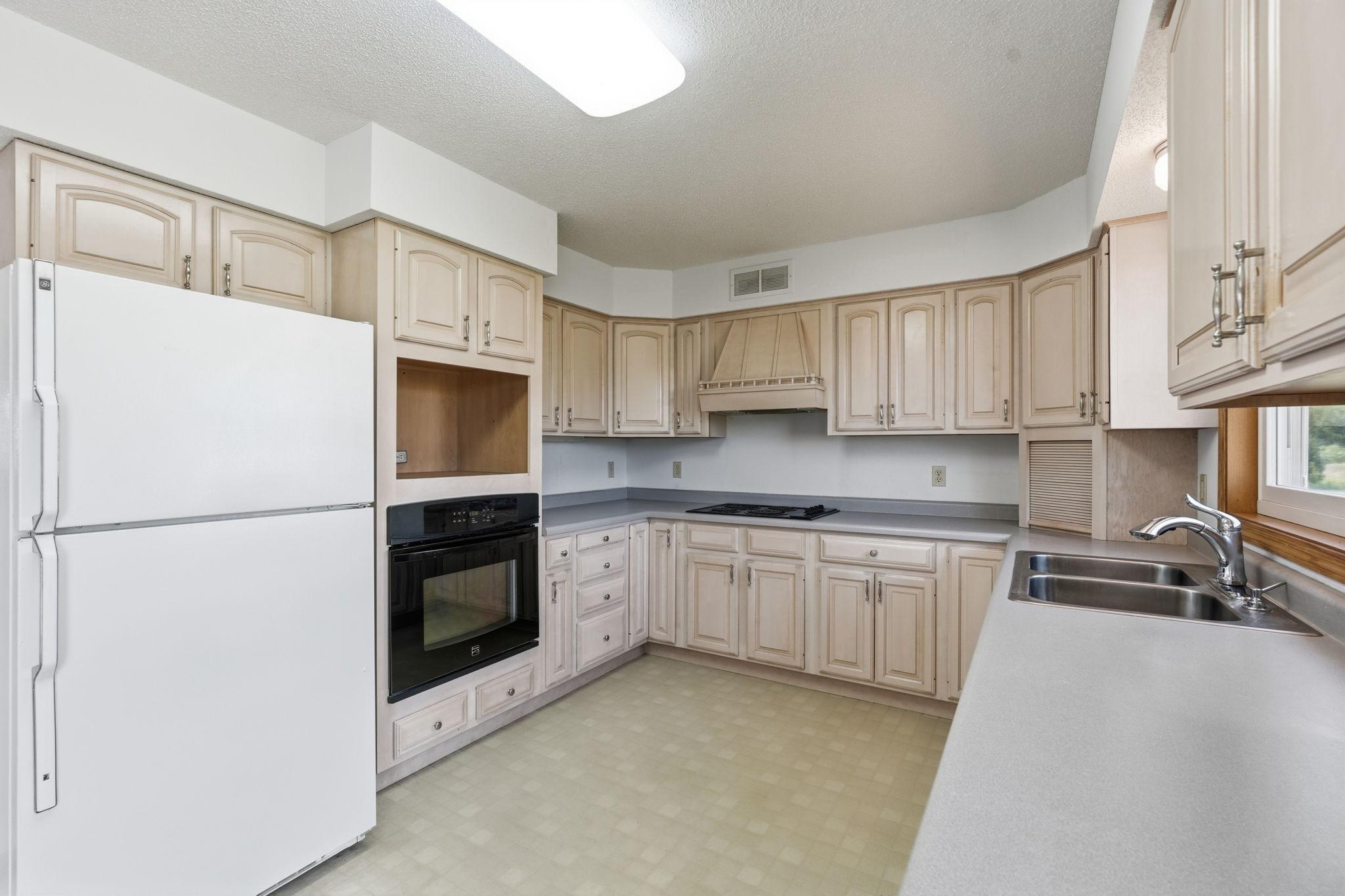 206 County Road Jj Property Photo 9
