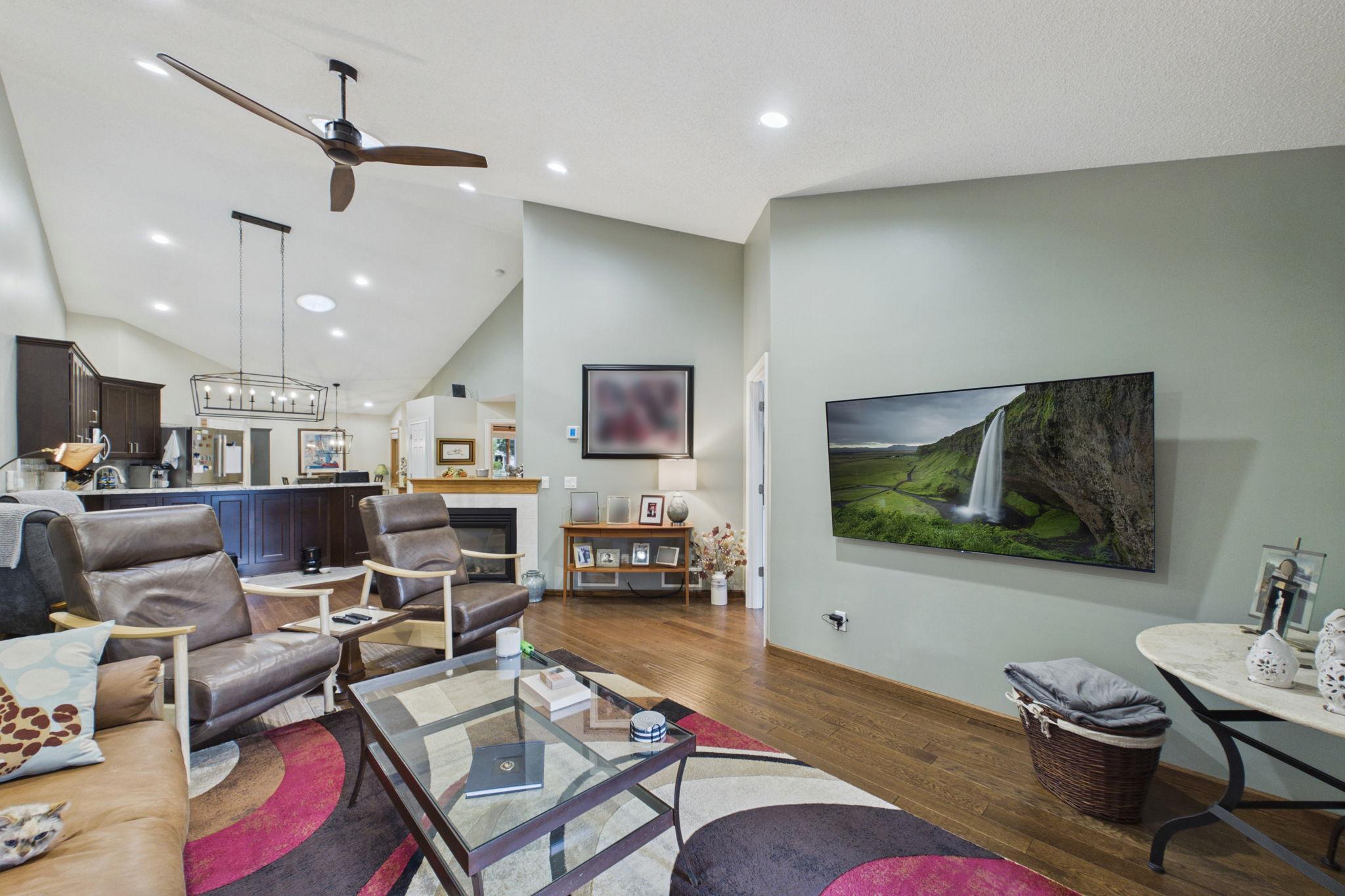 4201 93rd Avenue N Property Photo 8