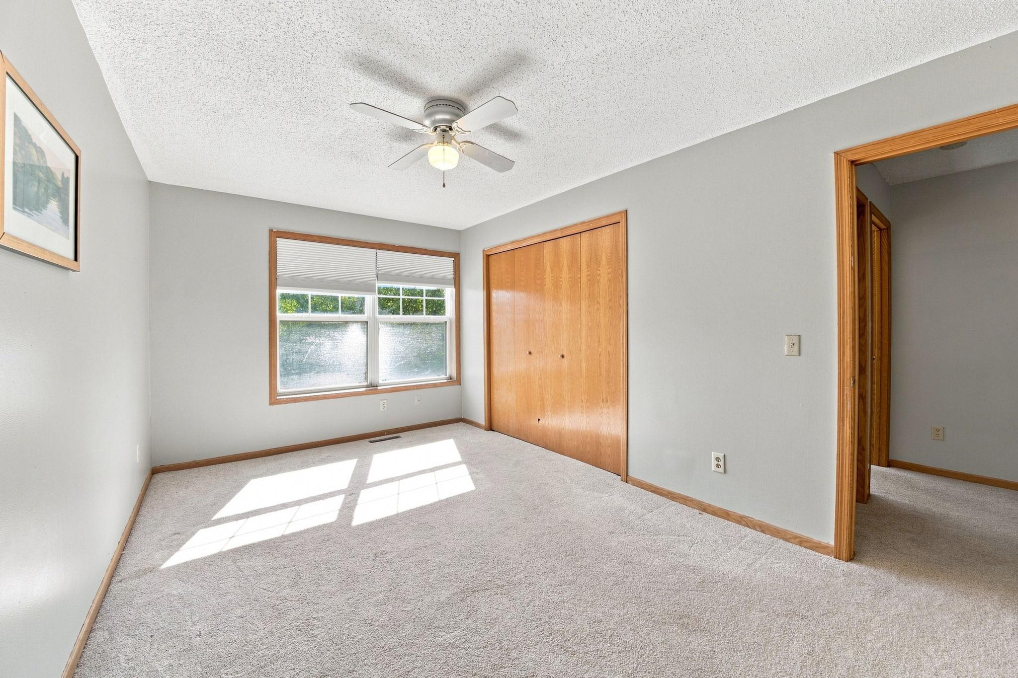 410 Hickory Lane N Property Photo 18