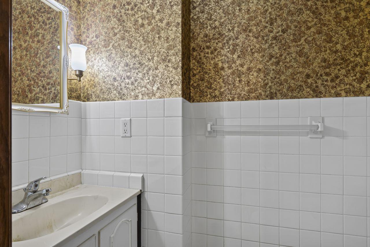 205 Hill Avenue Property Photo 38