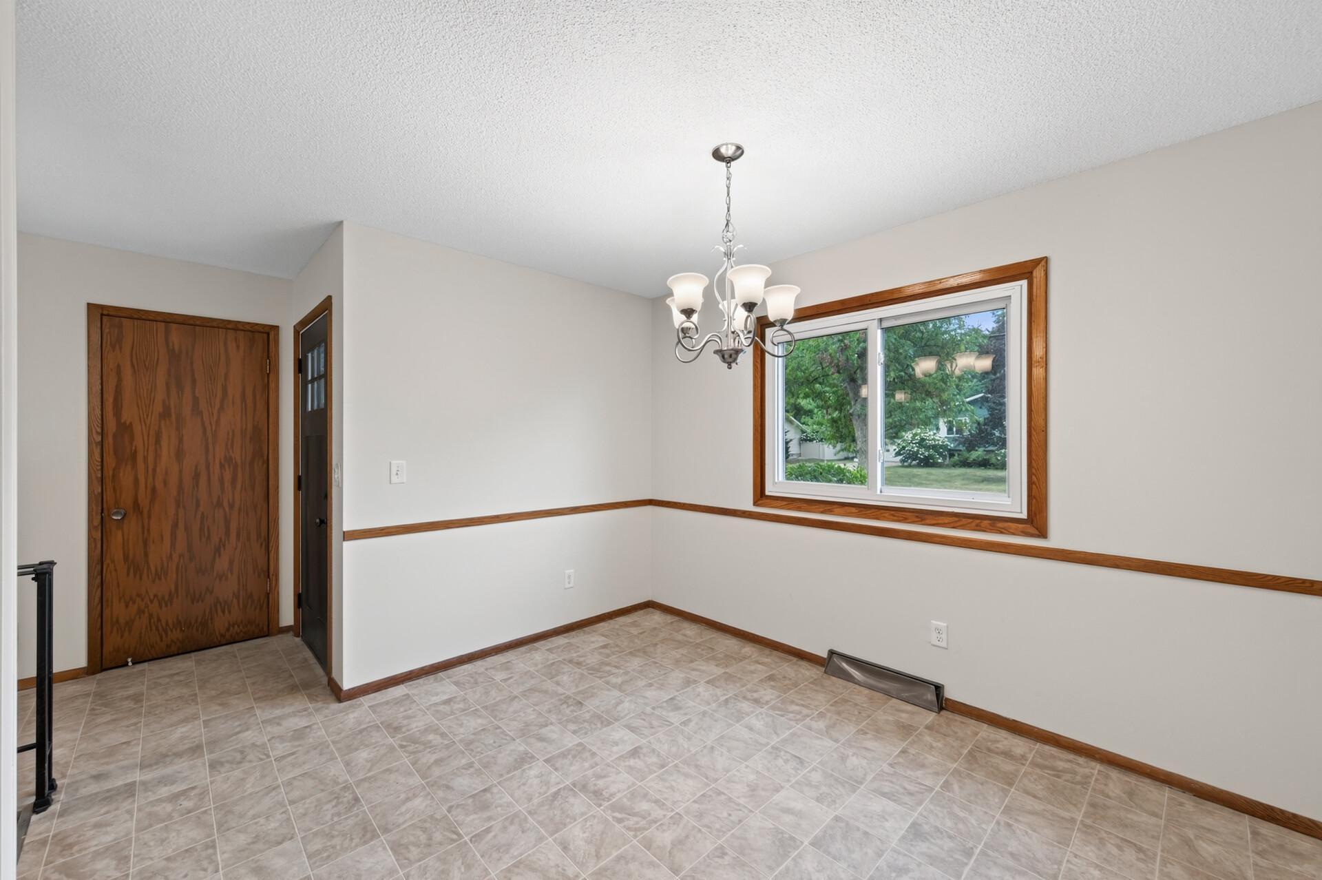 5400 80th Avenue N Property Photo 4