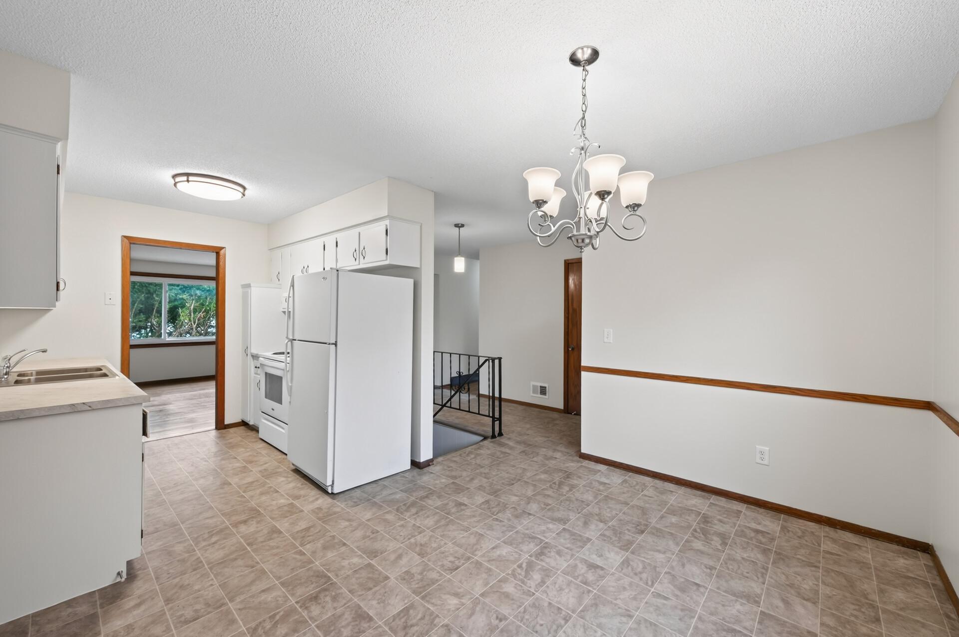 5400 80th Avenue N Property Photo 6