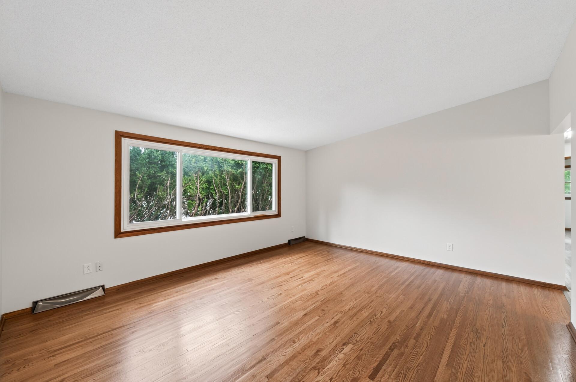 5400 80th Avenue N Property Photo 7
