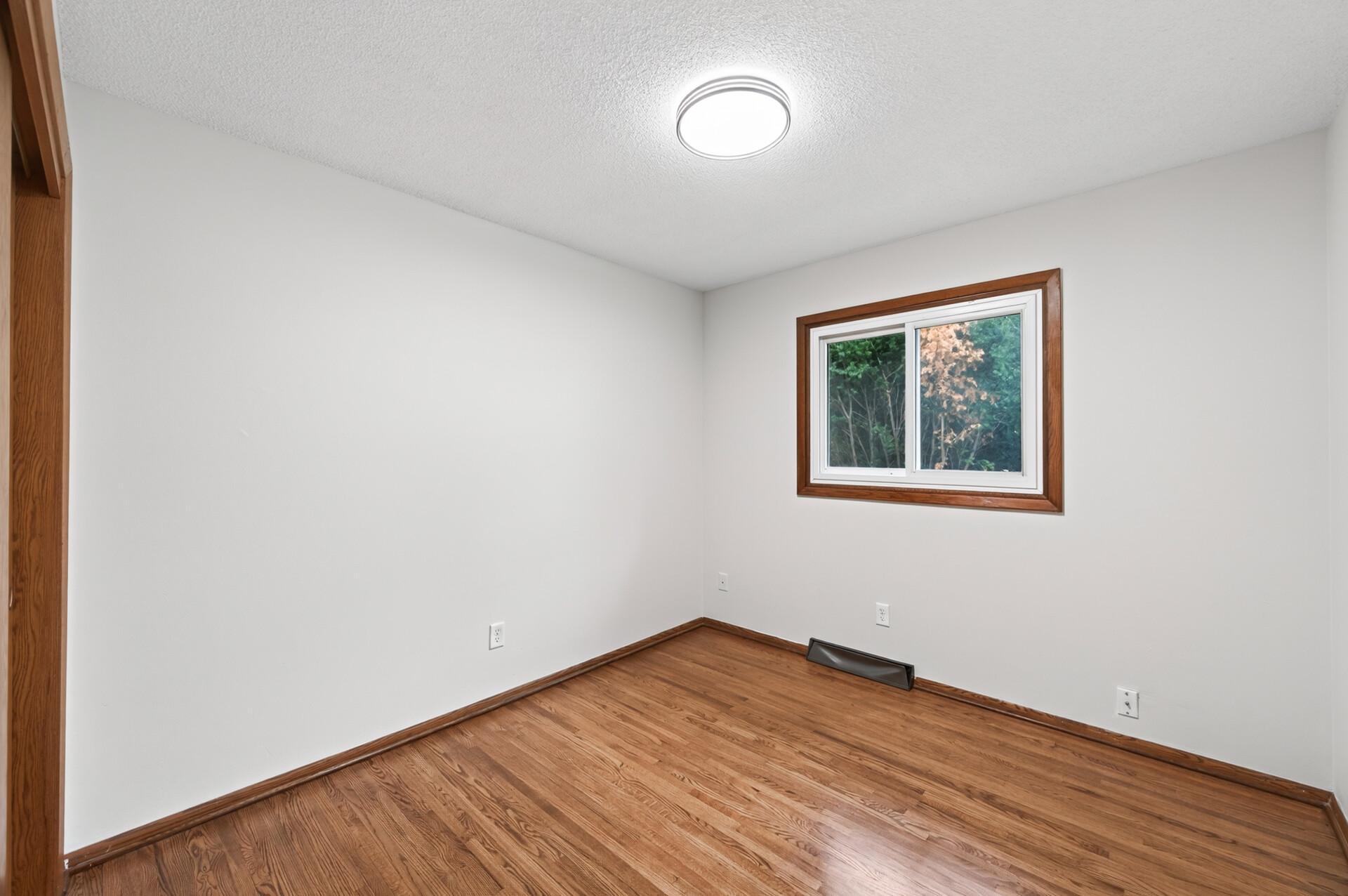 5400 80th Avenue N Property Photo 9