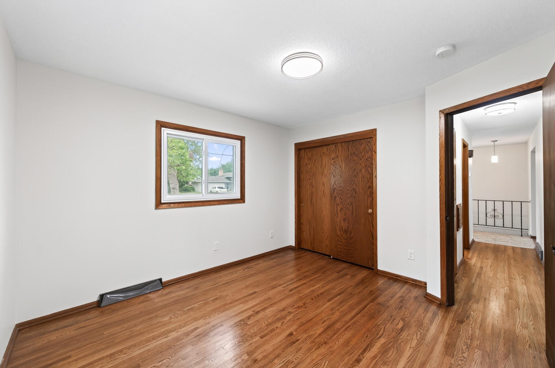 5400 80th Avenue N Property Photo 10