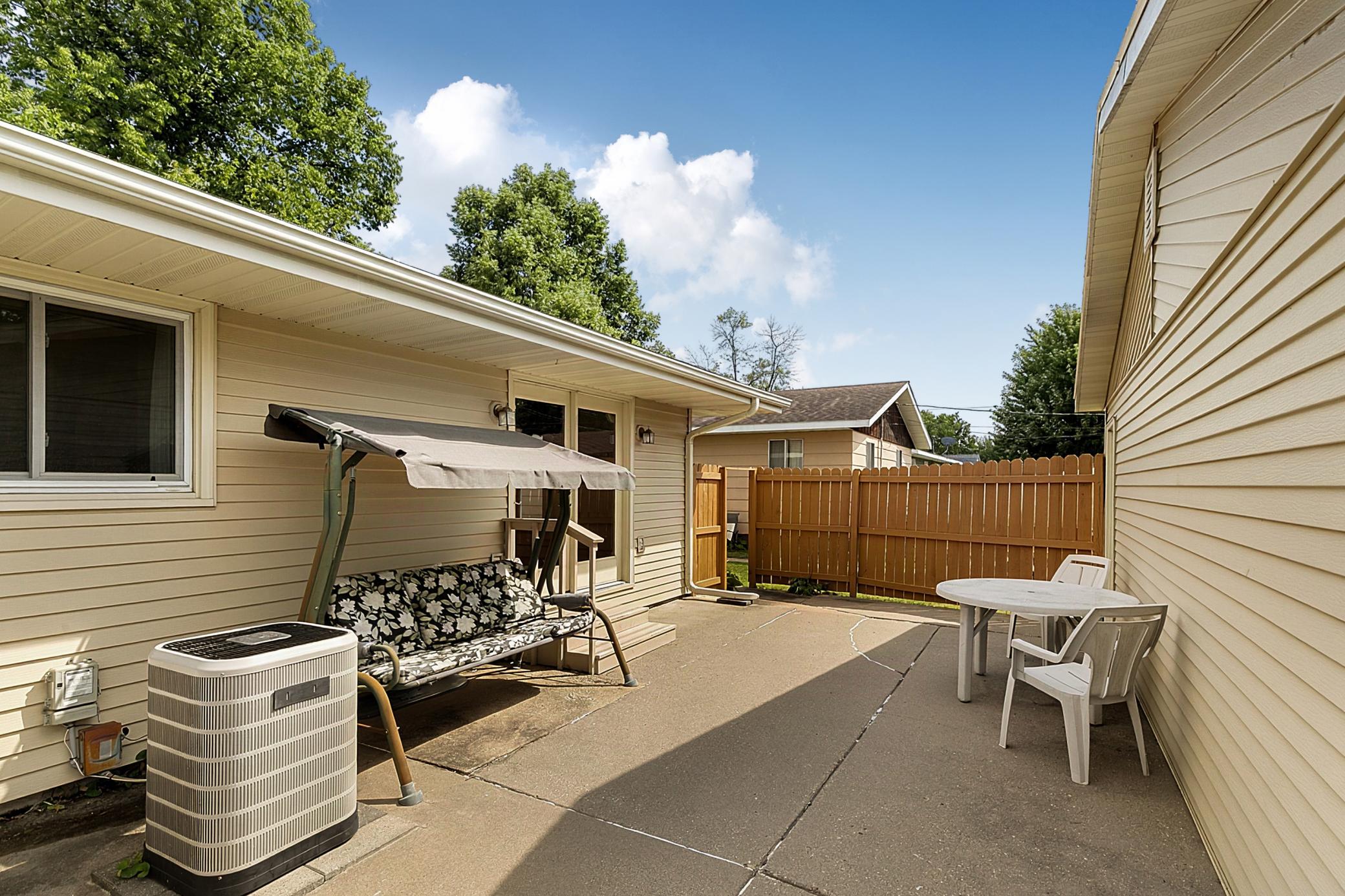 1051 37th Avenue N Property Photo 7