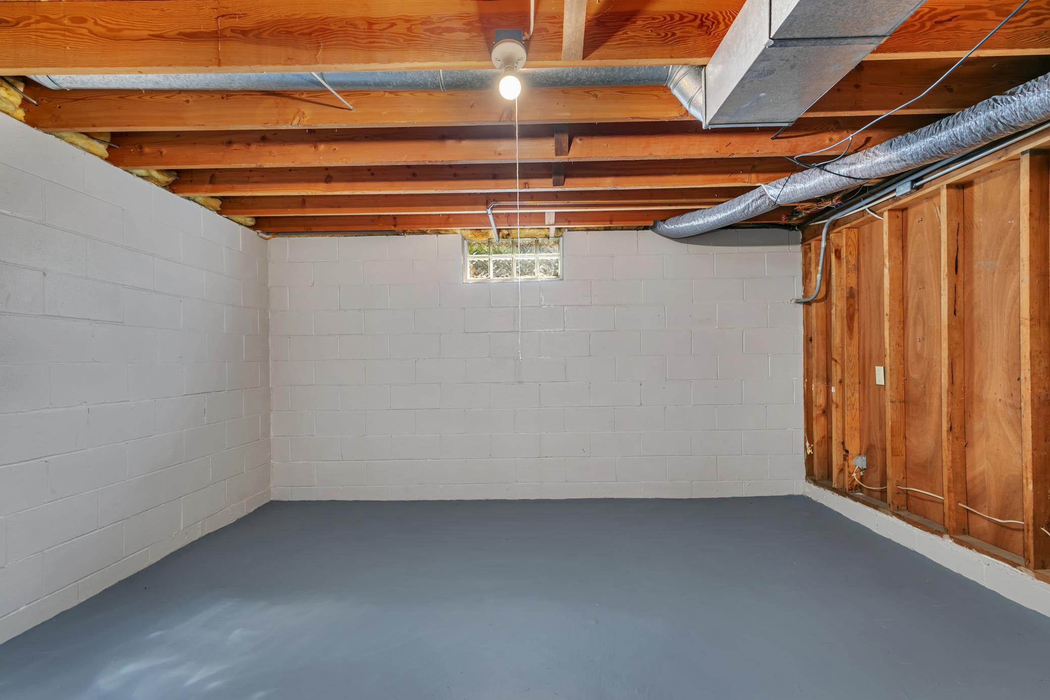 1051 37th Avenue N Property Photo 33