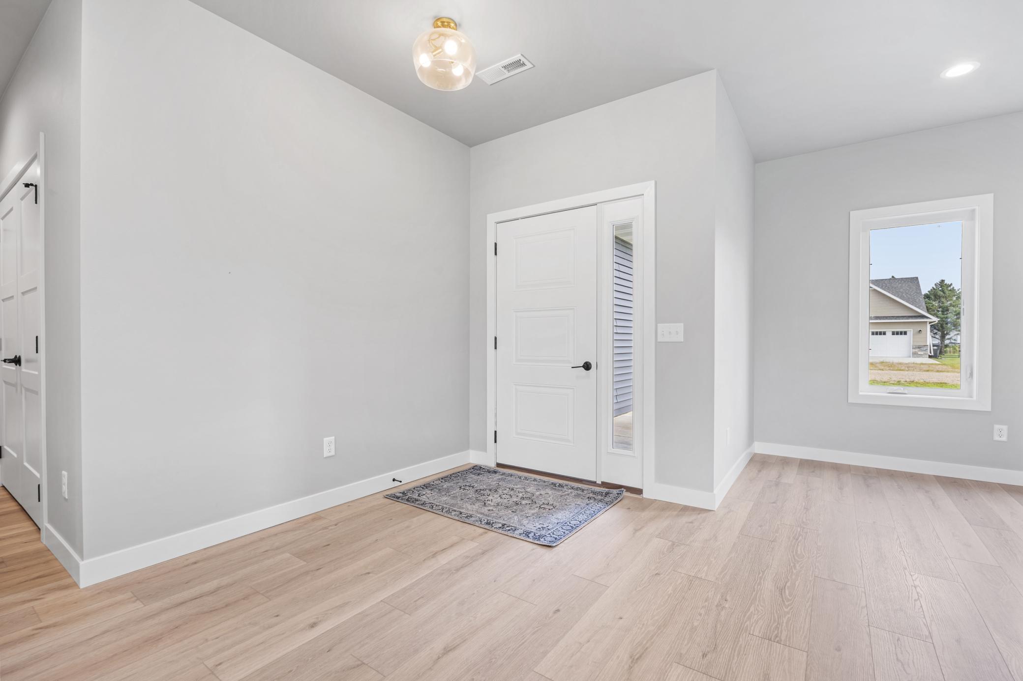 301 Pine Drive Property Photo 4
