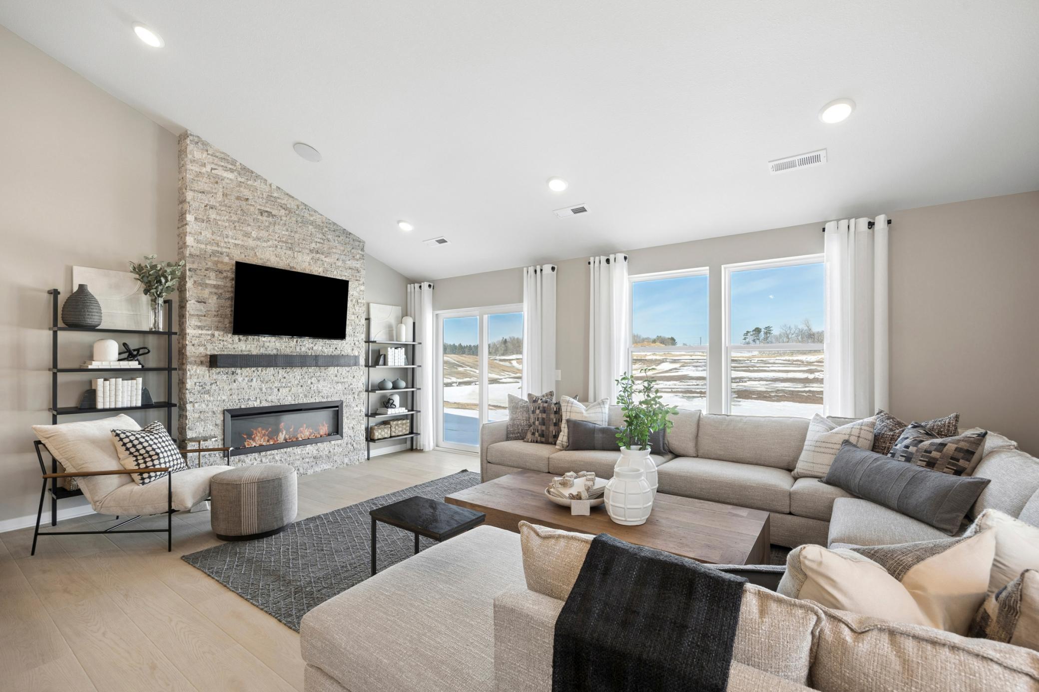 1794 Tamarack Road Property Photo 3