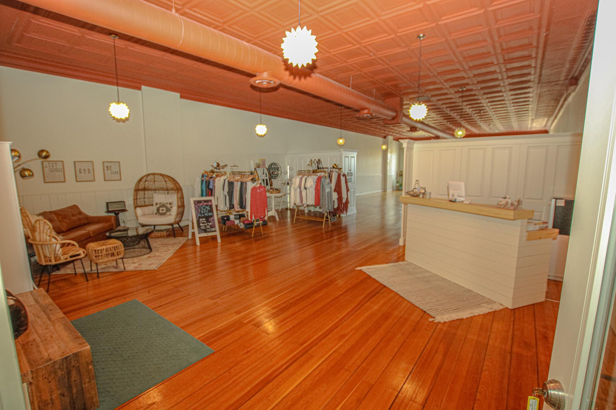 609 1/2 Broadway Street Property Photo 5
