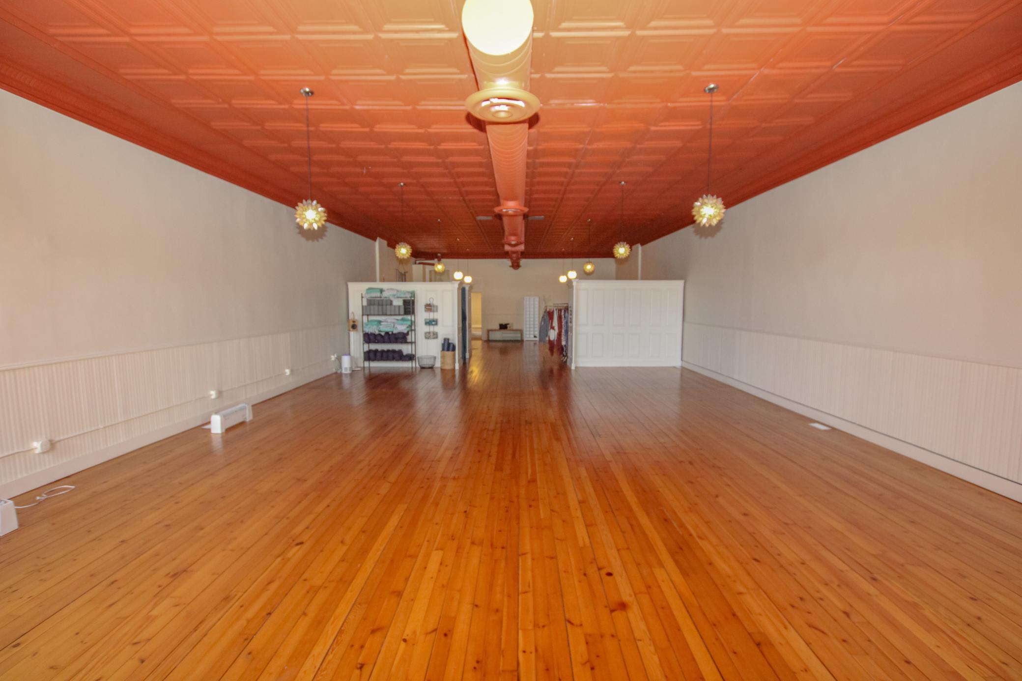 609 1/2 Broadway Street Property Photo 12