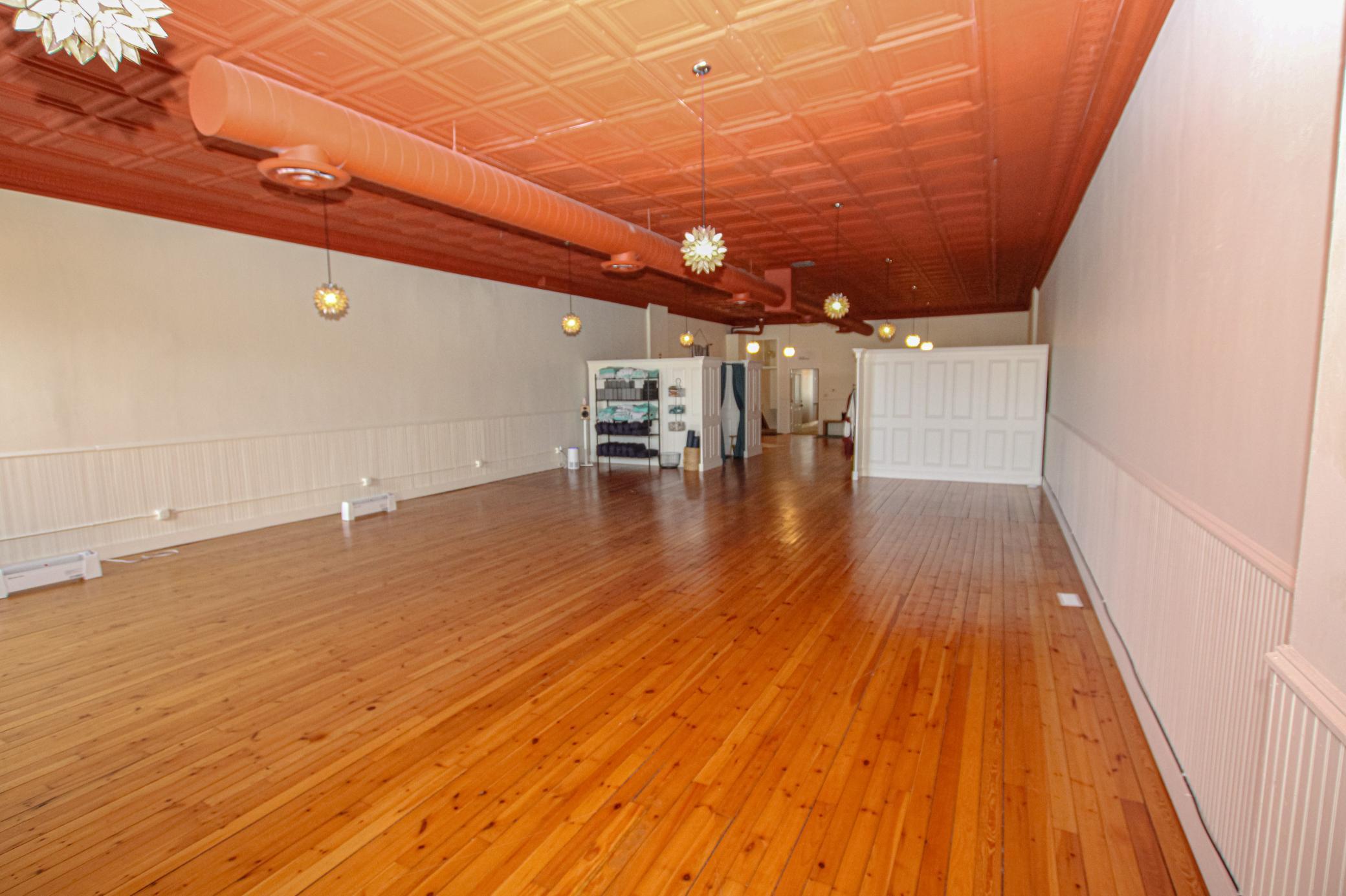 609 1/2 Broadway Street Property Photo 13