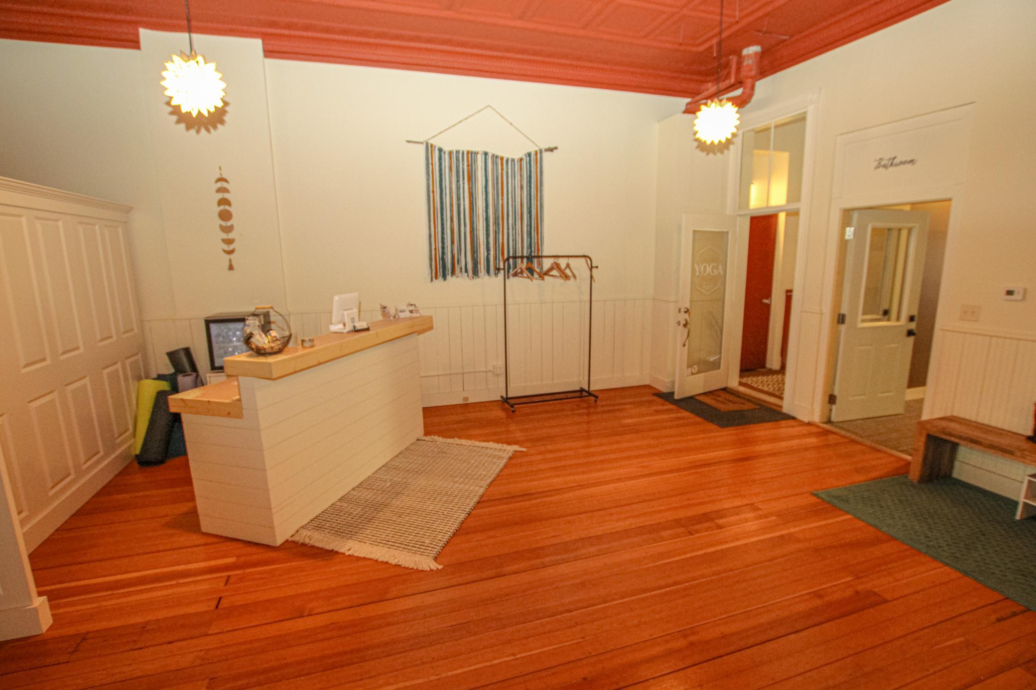 609 1/2 Broadway Street Property Photo 14