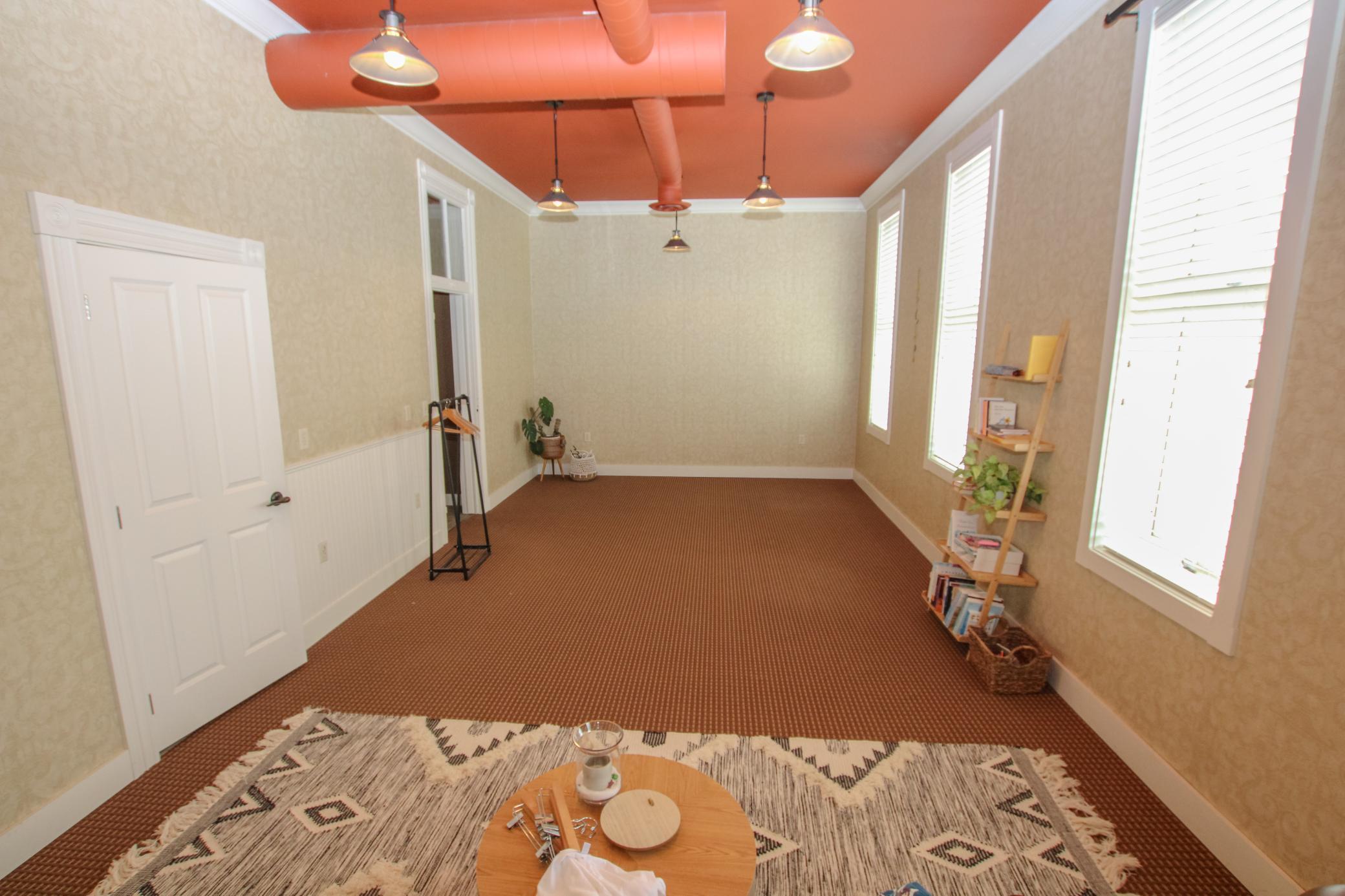 609 1/2 Broadway Street Property Photo 25