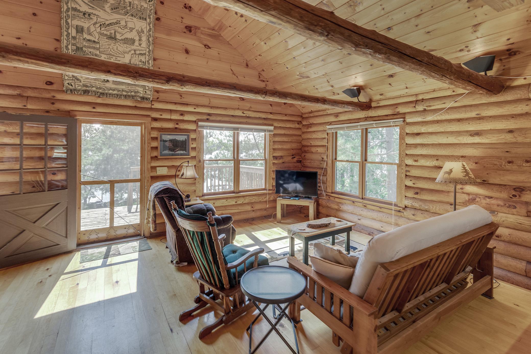 17803 Ivy Drive Property Photo 8