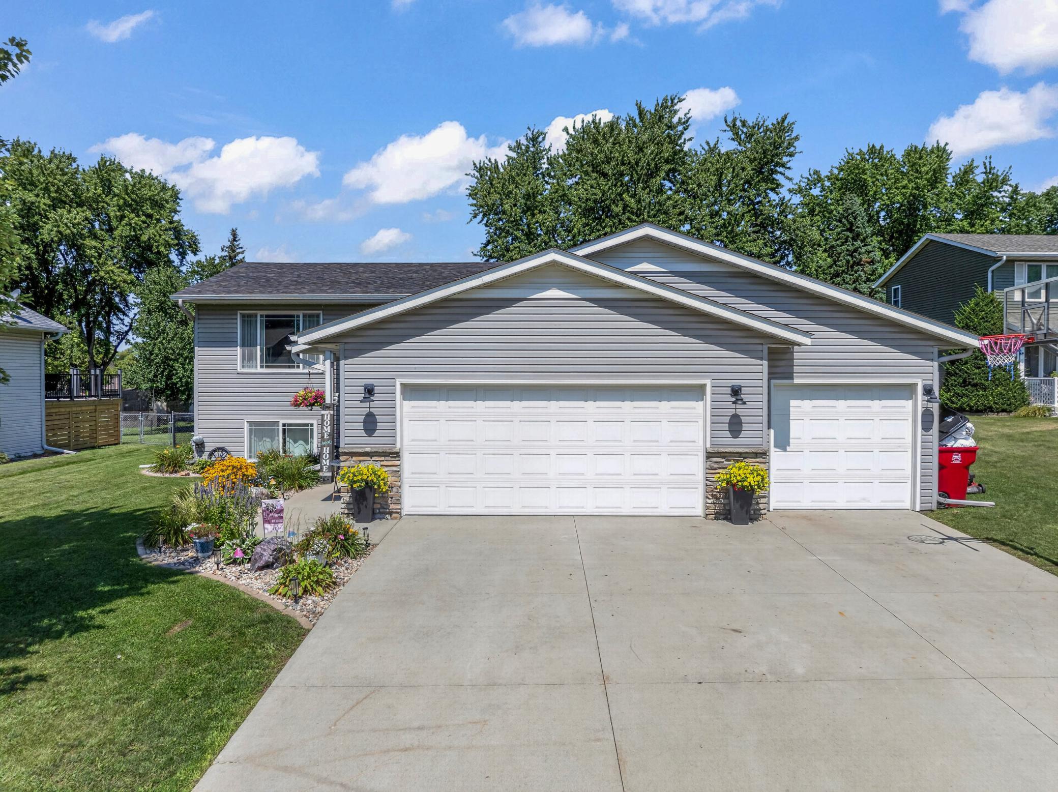 1005 4th Place Nw Property Photo 1