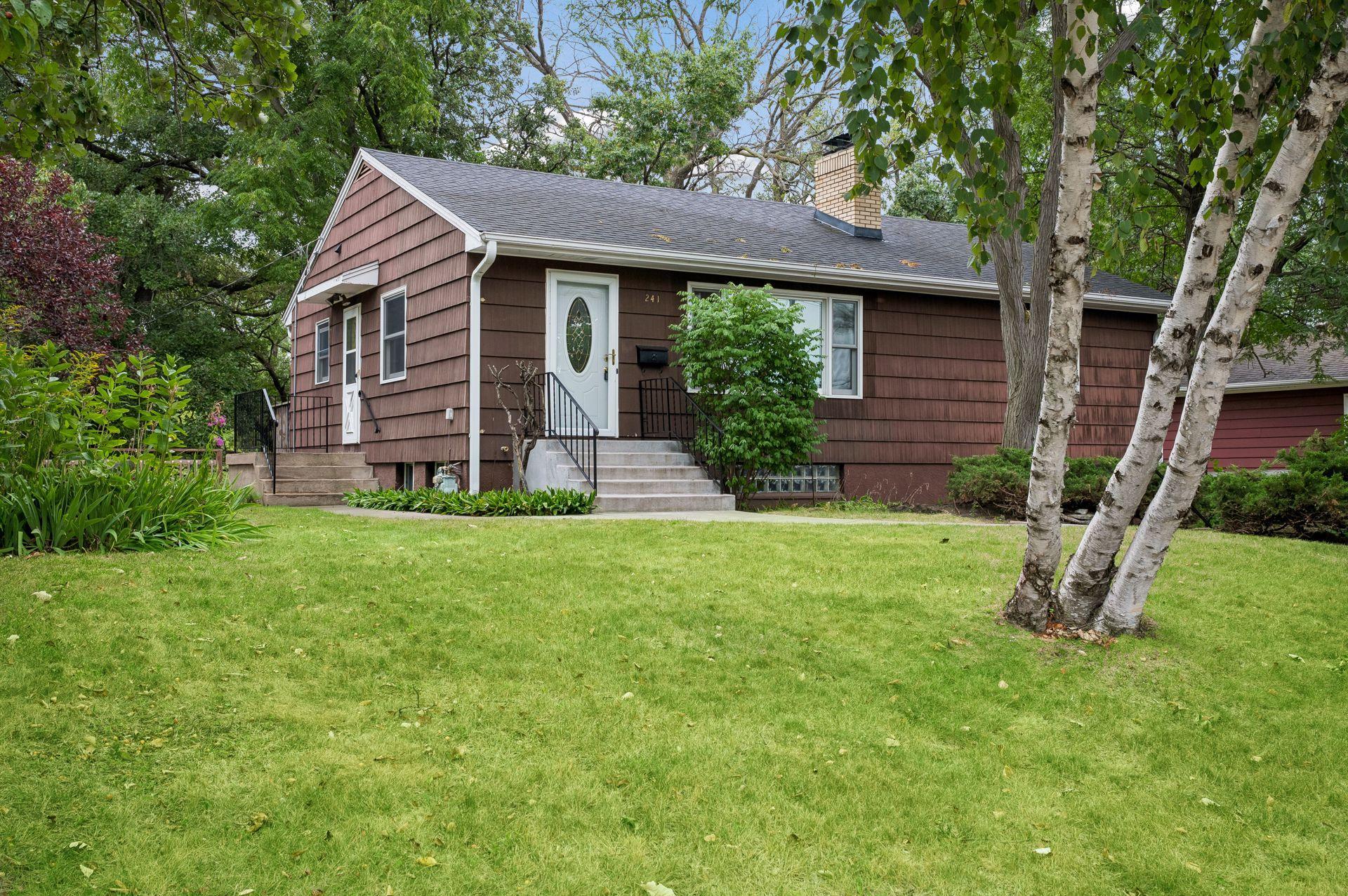 241 Van Buren Avenue N Property Photo 1